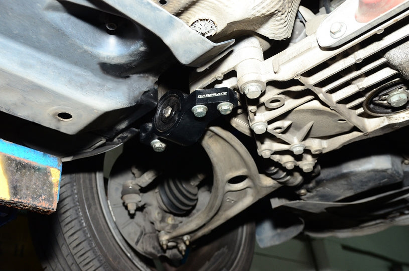 HARDRACE FRONT LOWER CONTROL ARM HardRace
