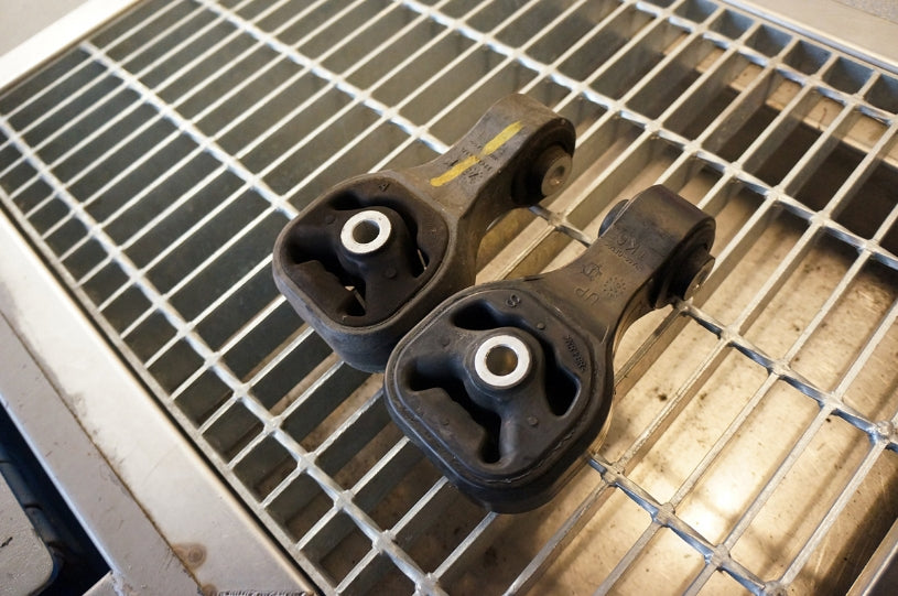 HARDRACE ENGINE MOUNT - REAR HardRace