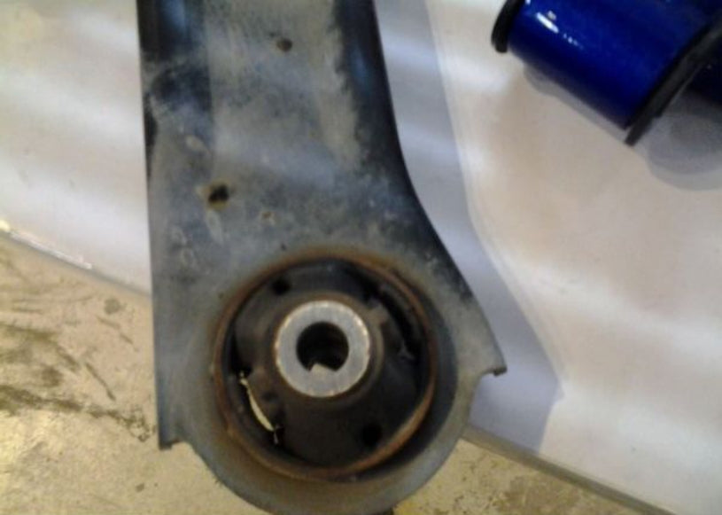 HARDRACE FRONT LOWER CONTROL ARM HardRace