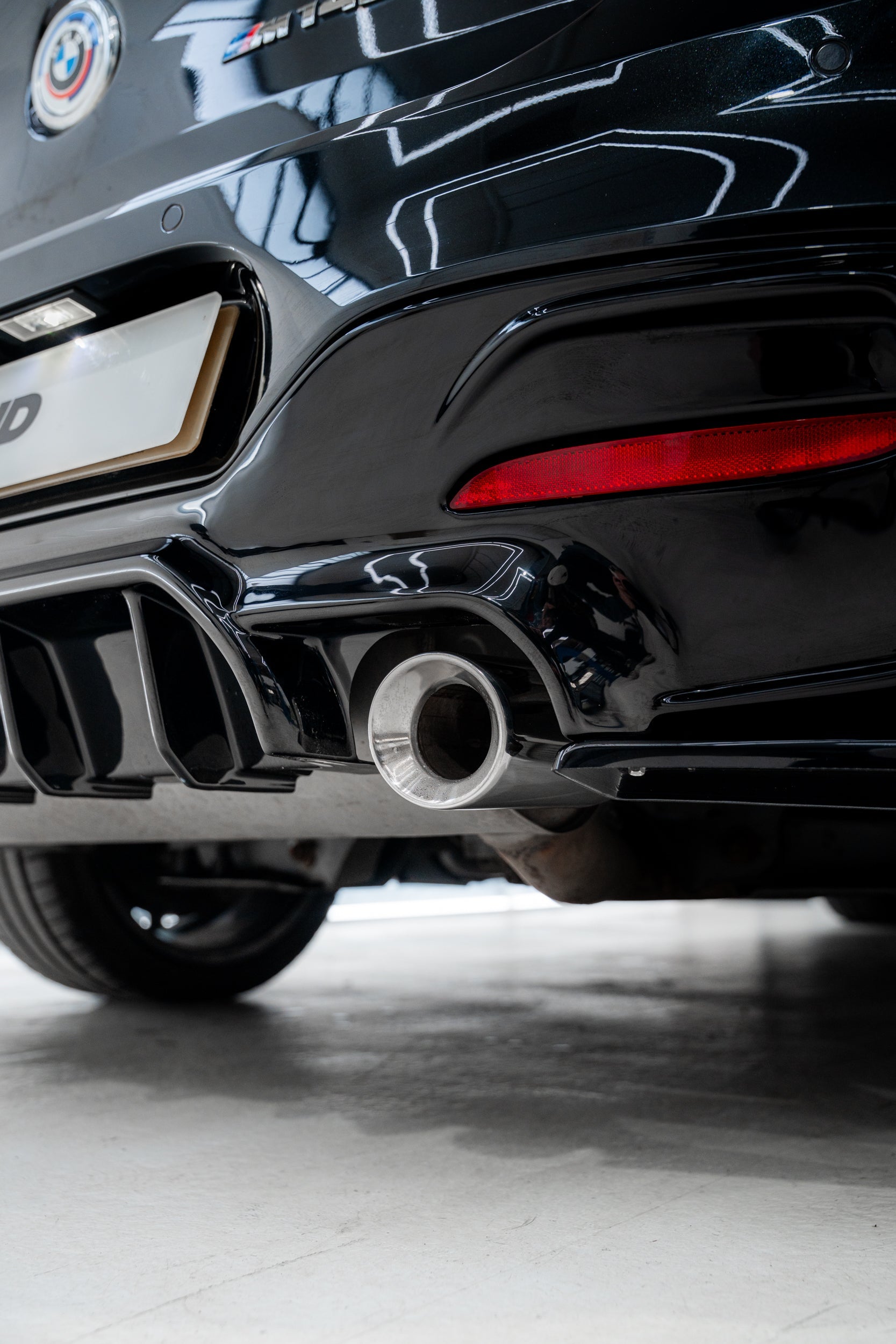 BMW M135i F20, M140i F20, M240i F22, 335i F30 (N55 / B58) Exhaust Tips by FORM (2013-2019) FORM Industries