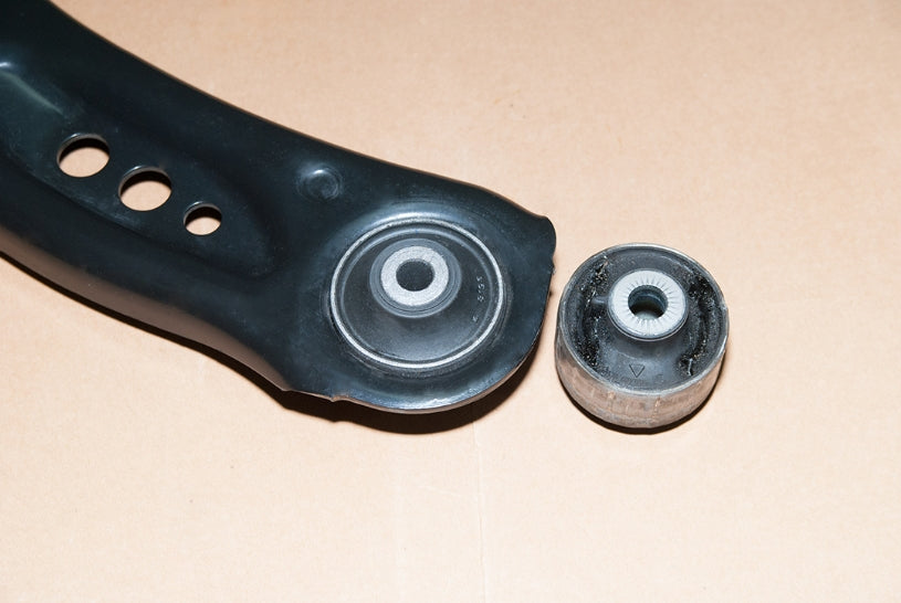 HARDRACE FRONT LOWER ARM - REAR - BUSH HardRace