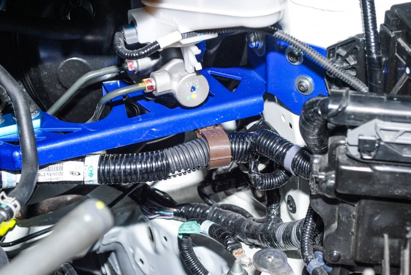HARDRACE FRONT STRUT BRACE HardRace