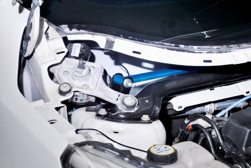 HARDRACE FRONT STRUT BRACE HardRace