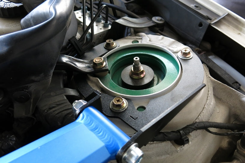 HARDRACE FRONT STRUT BRACE HardRace