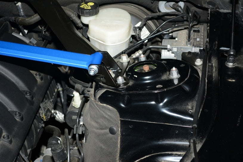 HARDRACE FRONT STRUT BRACE HardRace