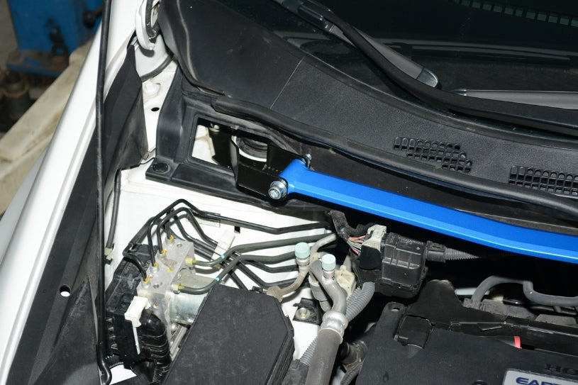 HARDRACE FRONT STRUT BRACE HardRace