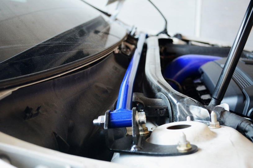 HARDRACE FRONT STRUT BRACE HardRace