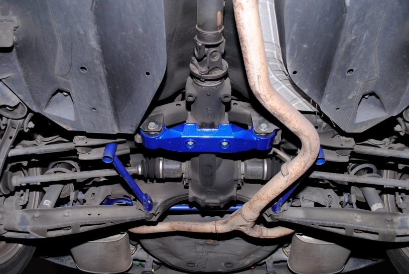 HARDRACE REAR DIFFERENTIAL SUPPORT ARM HardRace