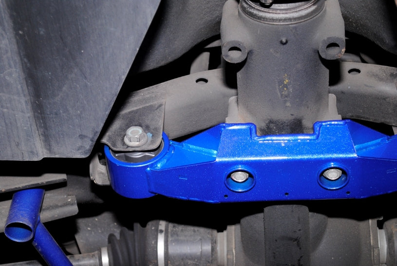 HARDRACE REAR DIFFERENTIAL SUPPORT ARM HardRace