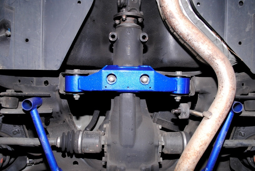 HARDRACE REAR DIFFERENTIAL SUPPORT ARM HardRace