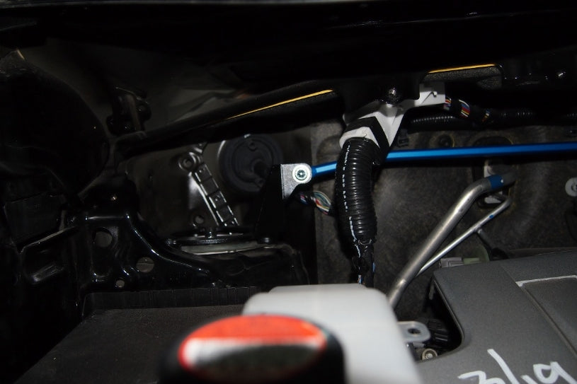 HARDRACE FRONT STRUT BRACE HardRace