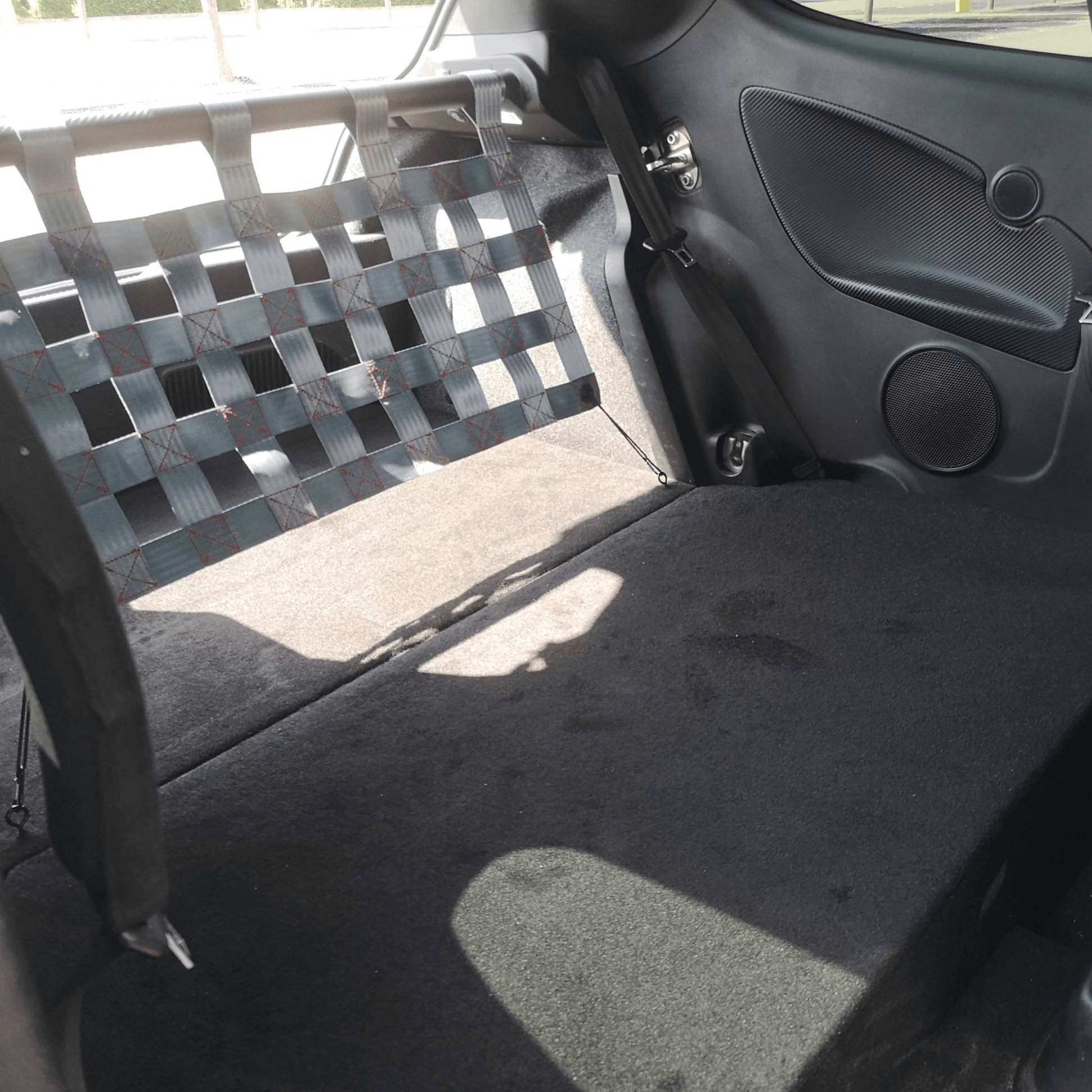 Alfa Romeo MiTo Strut bar and Cargo net cargo-nets.co.uk