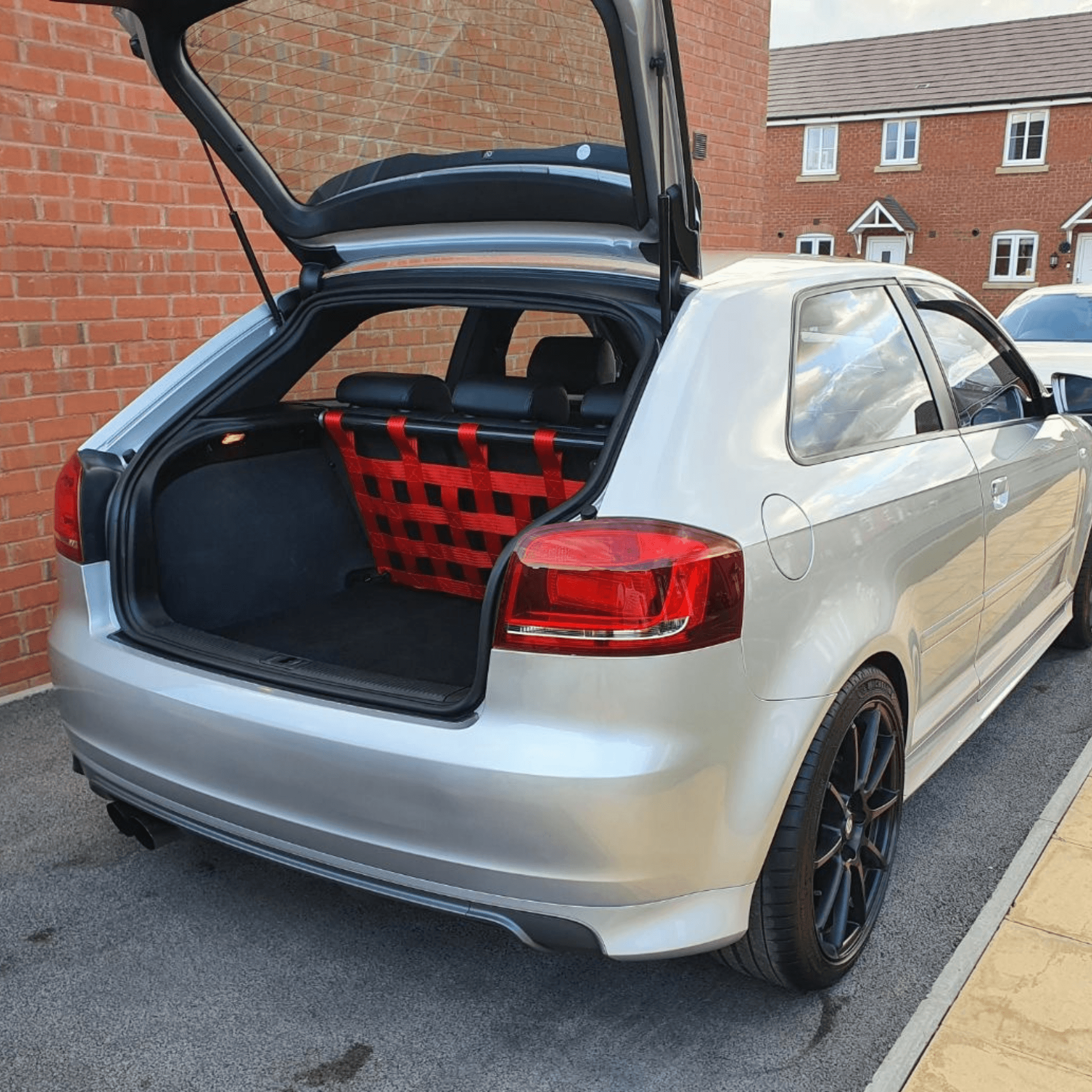 Audi A3 S3 8P Strut bar and Cargo net cargo-nets.co.uk