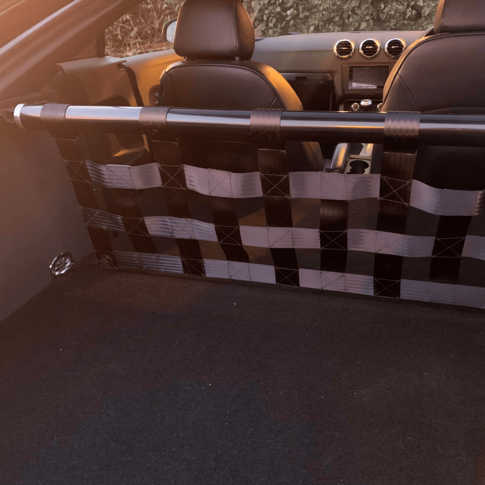 Audi TT Mk2 8J Strut bar and Cargo net cargo-nets.co.uk