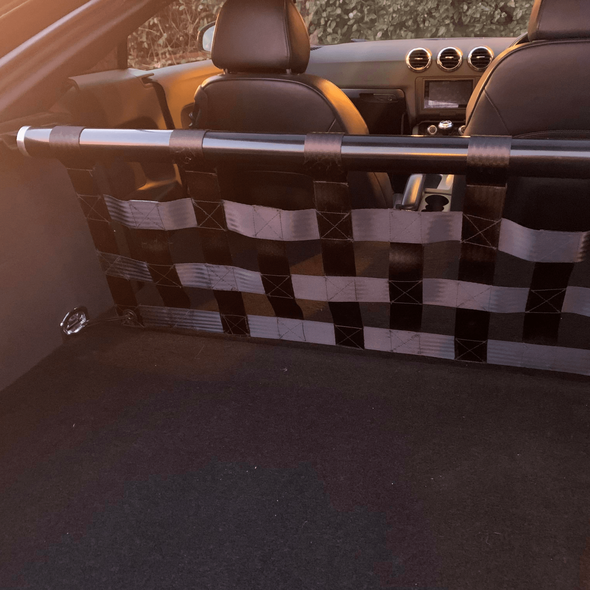 Audi TT Mk2 8J Strut bar and Cargo net cargo-nets.co.uk