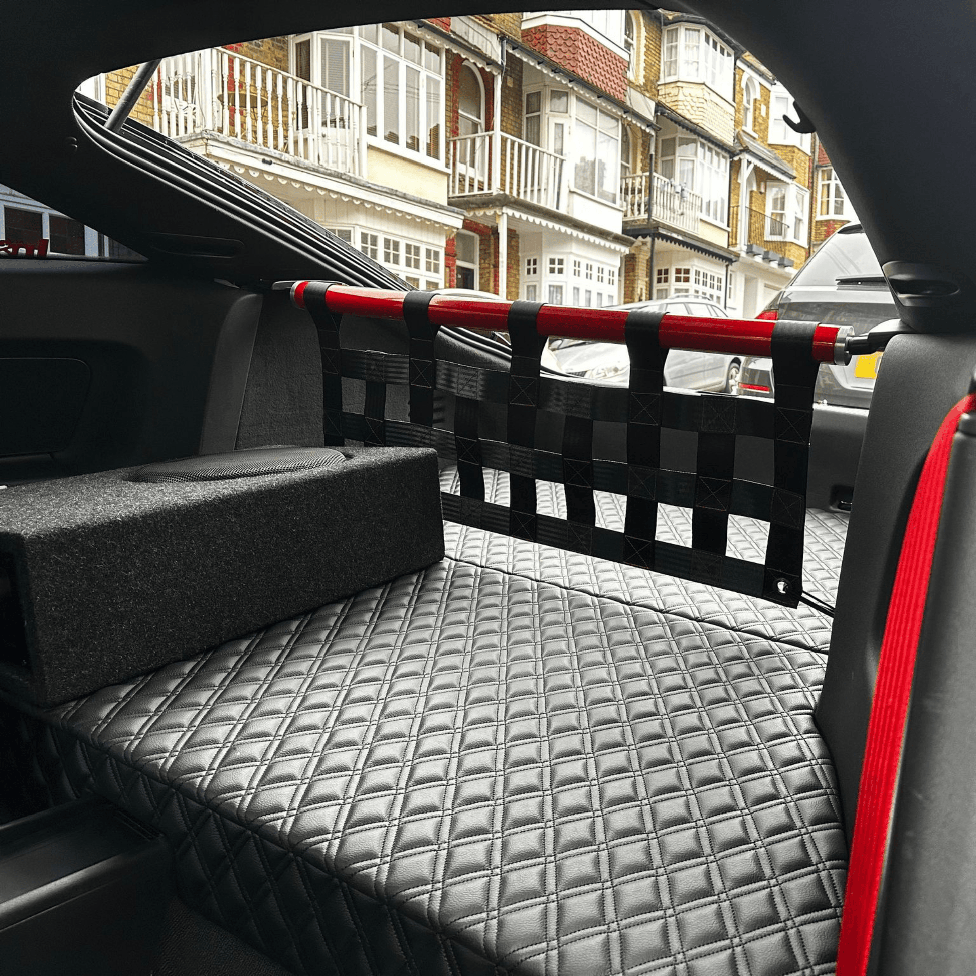 Audi TT Mk2 8J Strut bar and Cargo net cargo-nets.co.uk