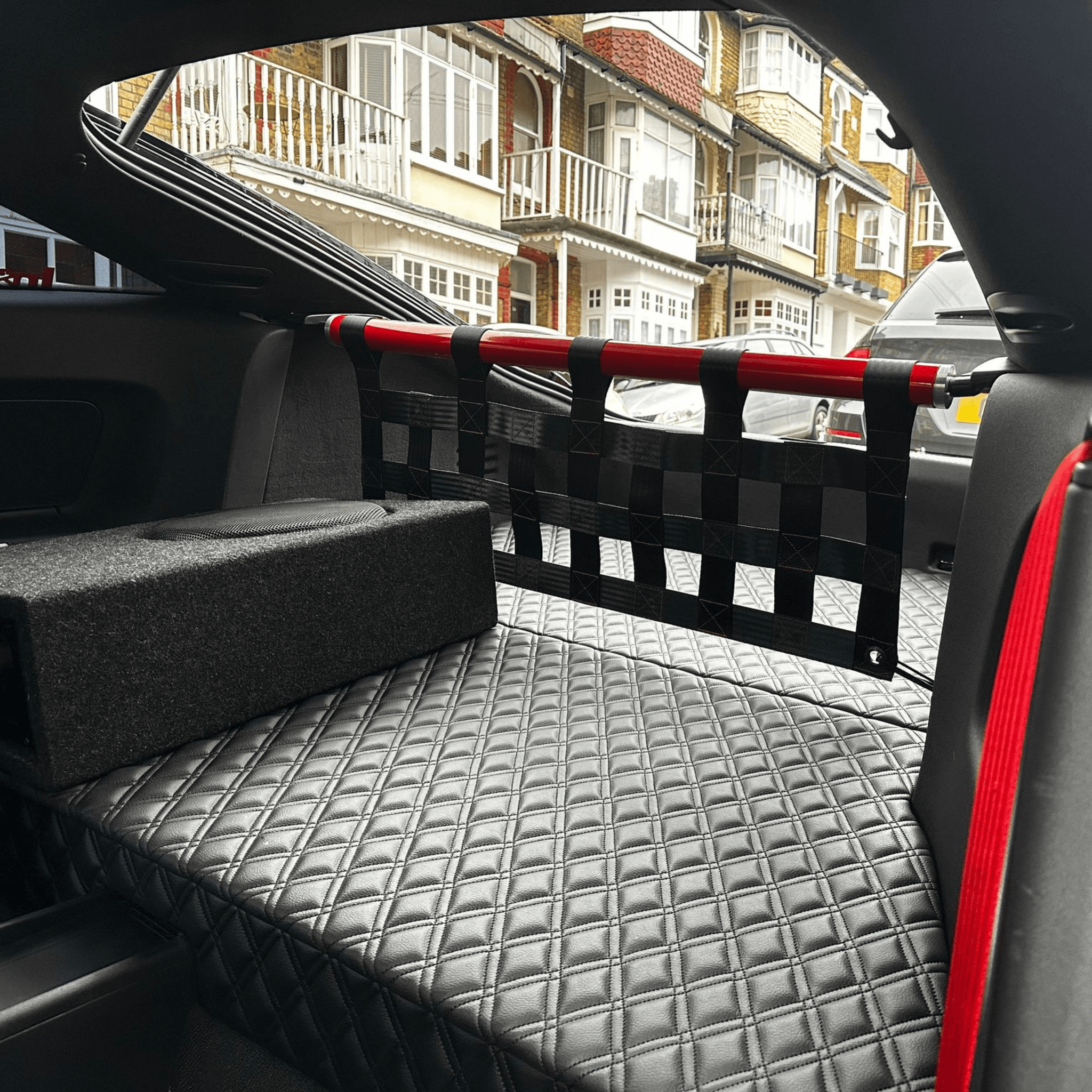 Audi TT Mk2 8J Strut bar and Cargo net cargo-nets.co.uk