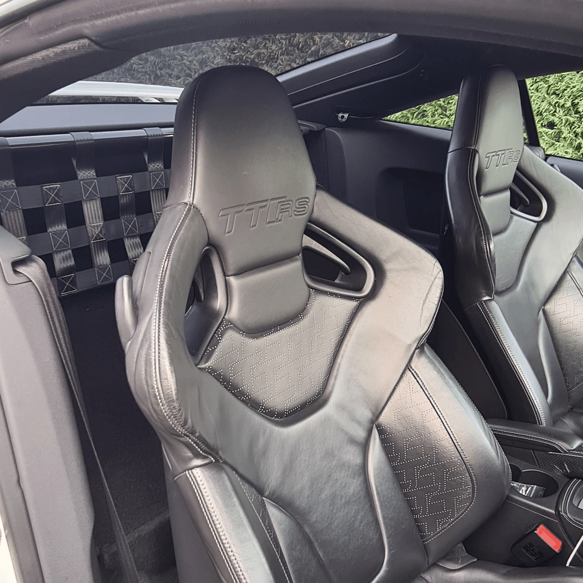 Audi TT Mk3 8S Strut bar and Cargo net cargo-nets.co.uk