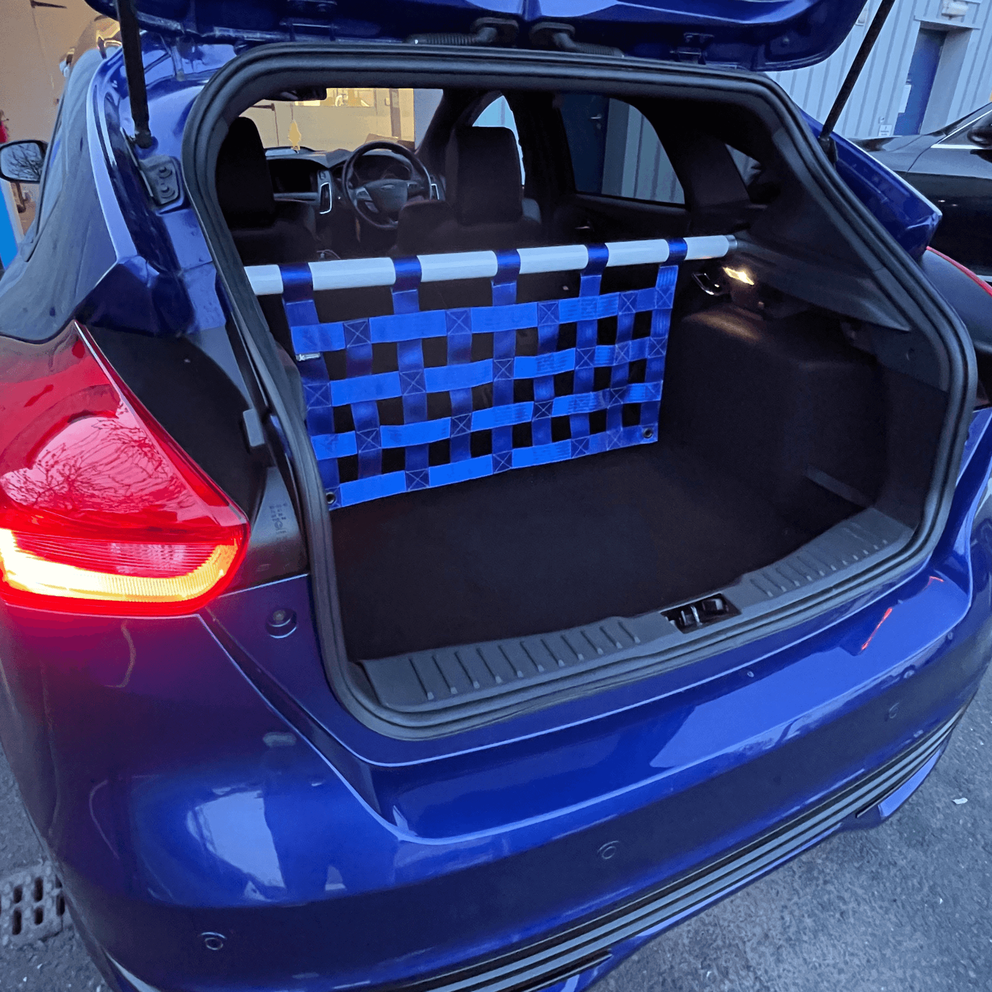 Ford Focus Mk3 ST RS Strut bar and Cargo net cargo-nets.co.uk