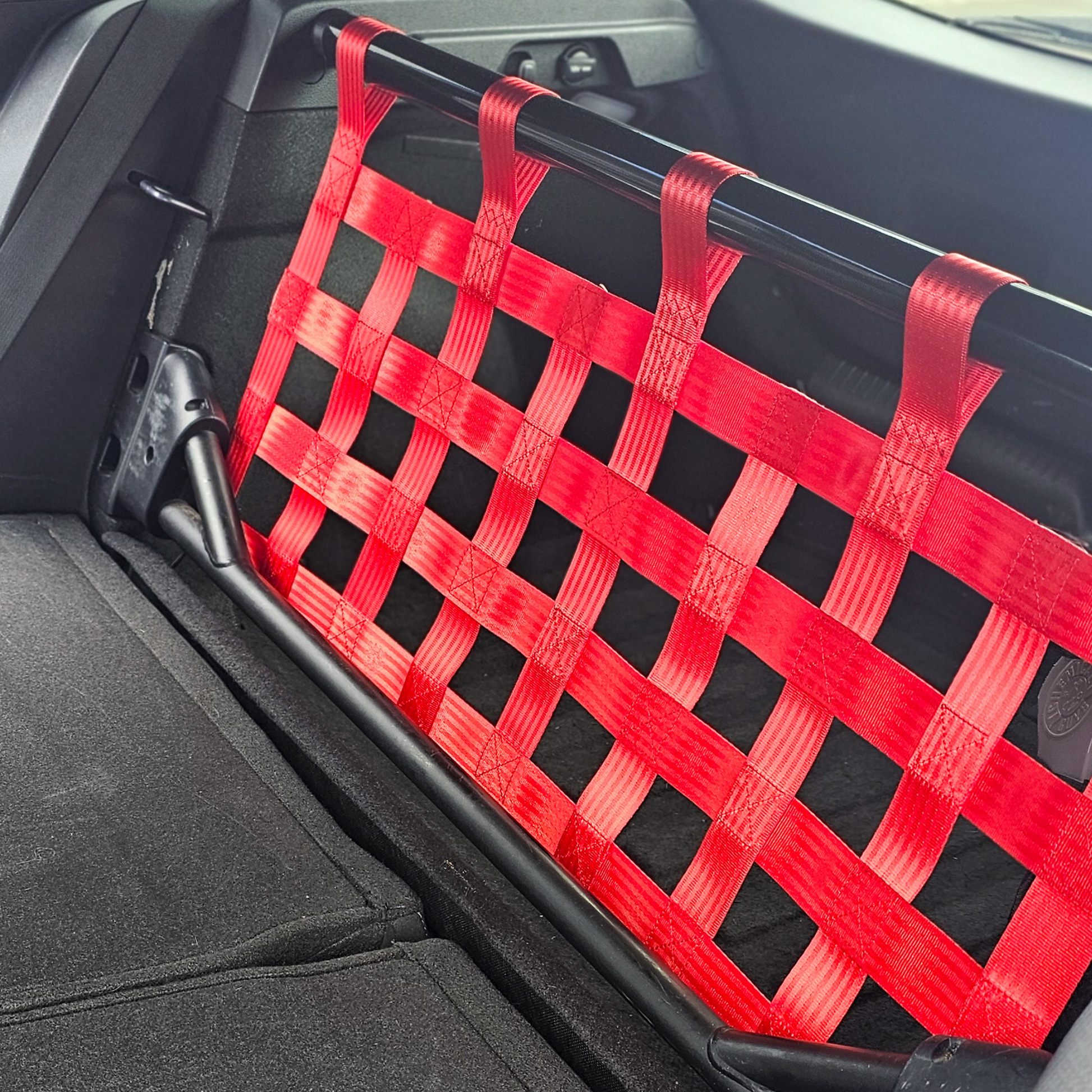 Hyundai i30N Strut bar and Cargo net cargo-nets.co.uk