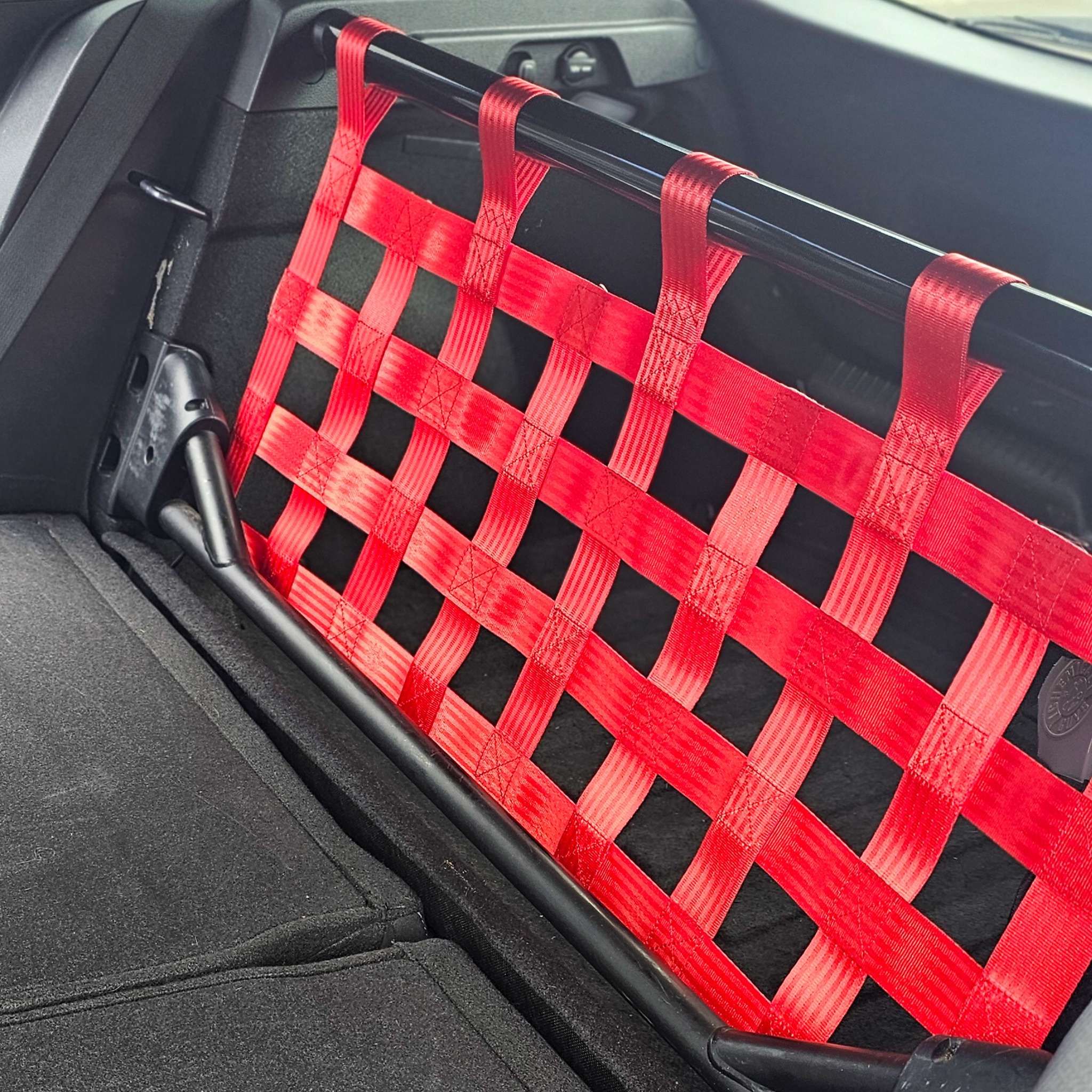 Hyundai i30N Strut bar and Cargo net cargo-nets.co.uk
