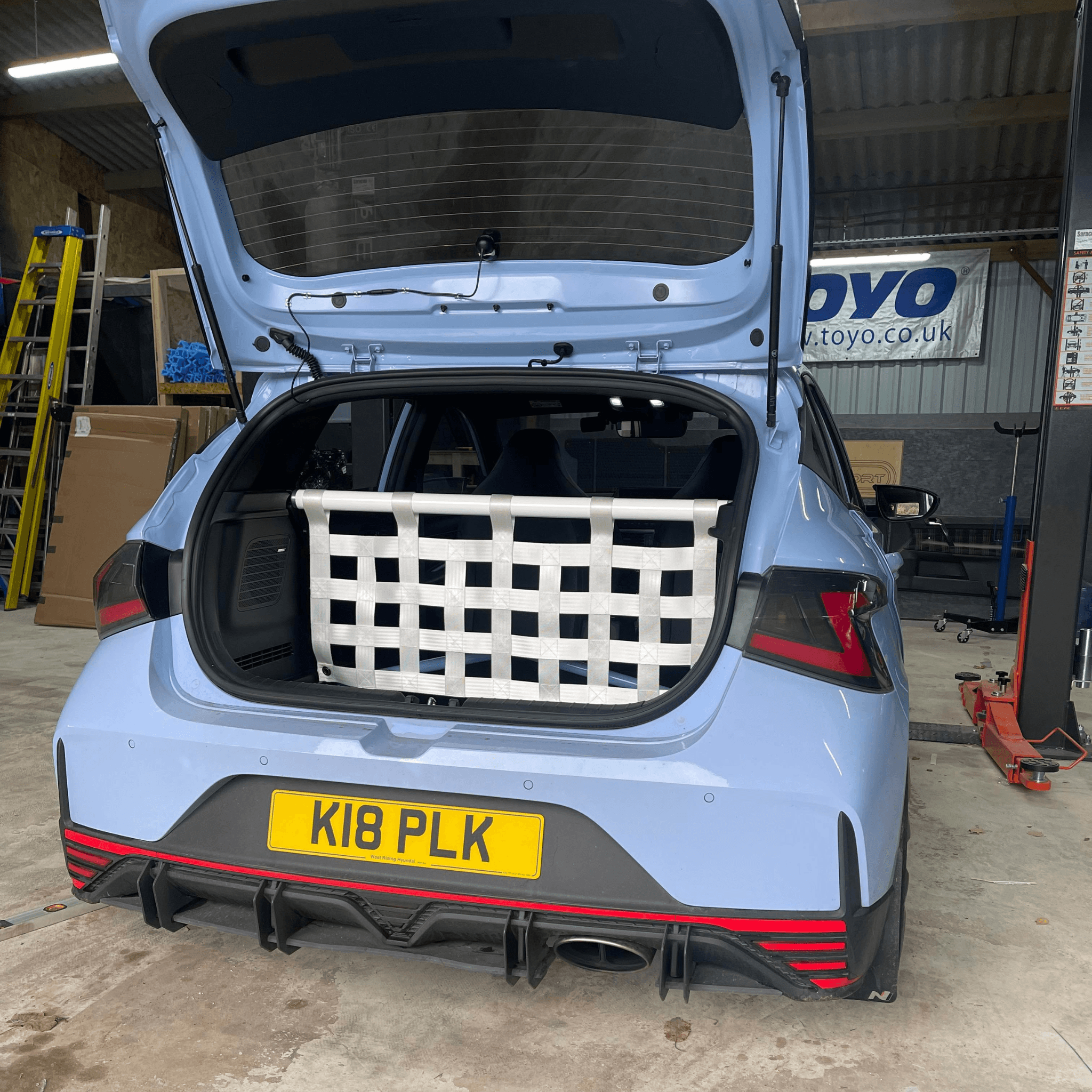 Hyundai i20N Strut bar and Cargo net cargo-nets.co.uk