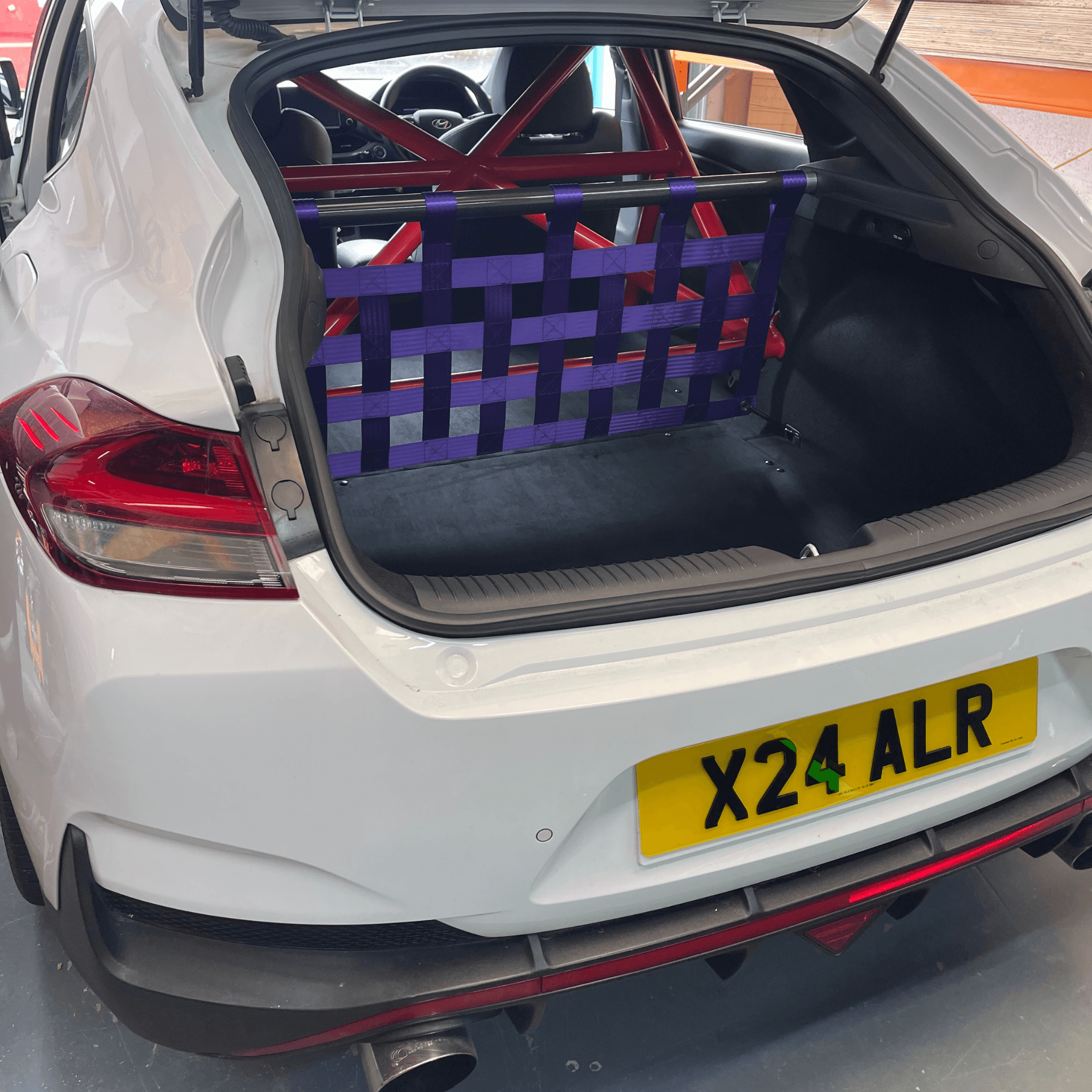 Hyundai i30N Fastback Strut bar and Cargo net cargo-nets.co.uk
