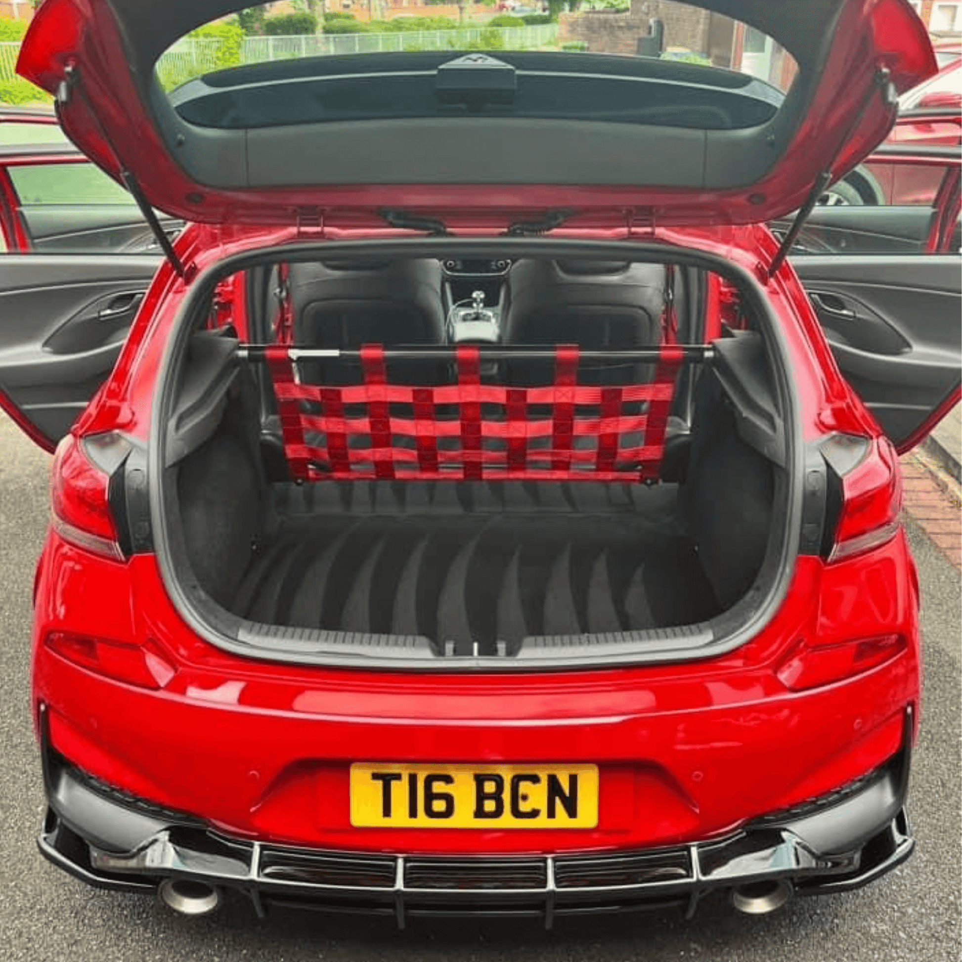 Hyundai i30N Strut bar and Cargo net cargo-nets.co.uk