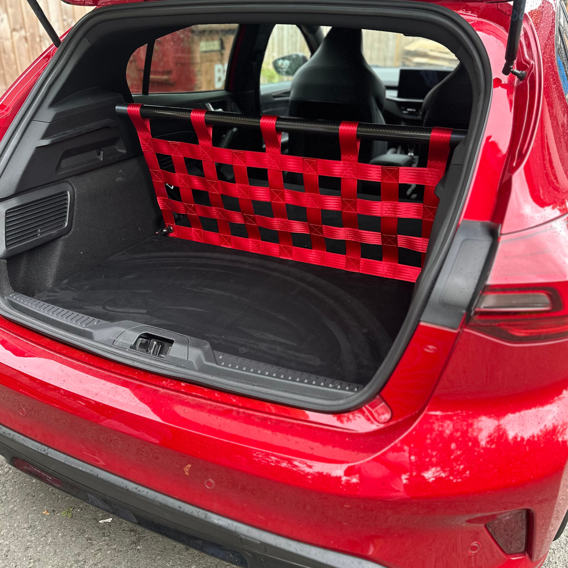 Ford Focus Mk4 ST Strut Bar and Cargo Net cargo-nets.co.uk