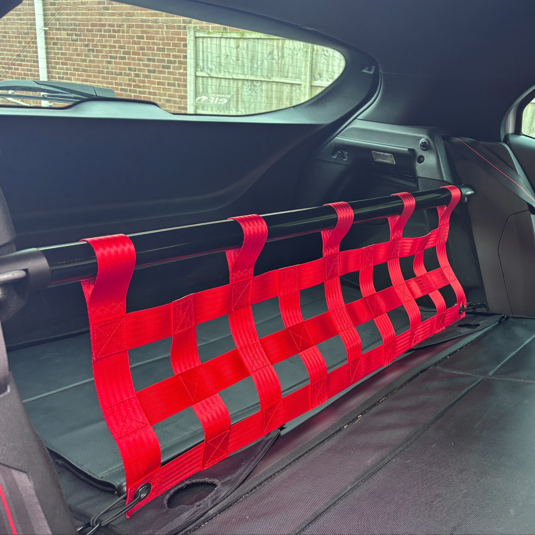 Renault Megane Mk4 RS Strut bar and Cargo net cargo-nets.co.uk
