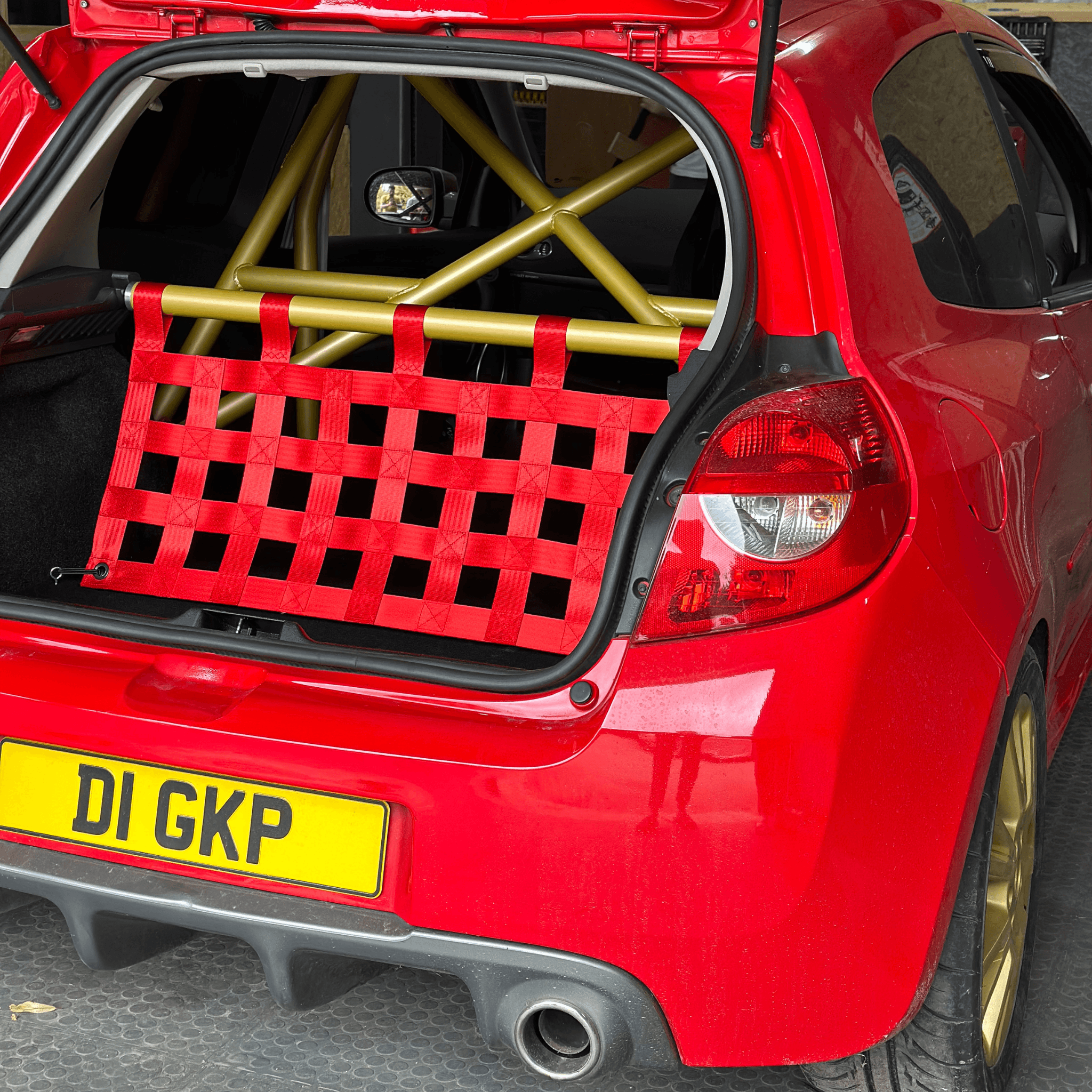 Renault Clio Mk3 197 200 Strut bar and Cargo net cargo-nets.co.uk