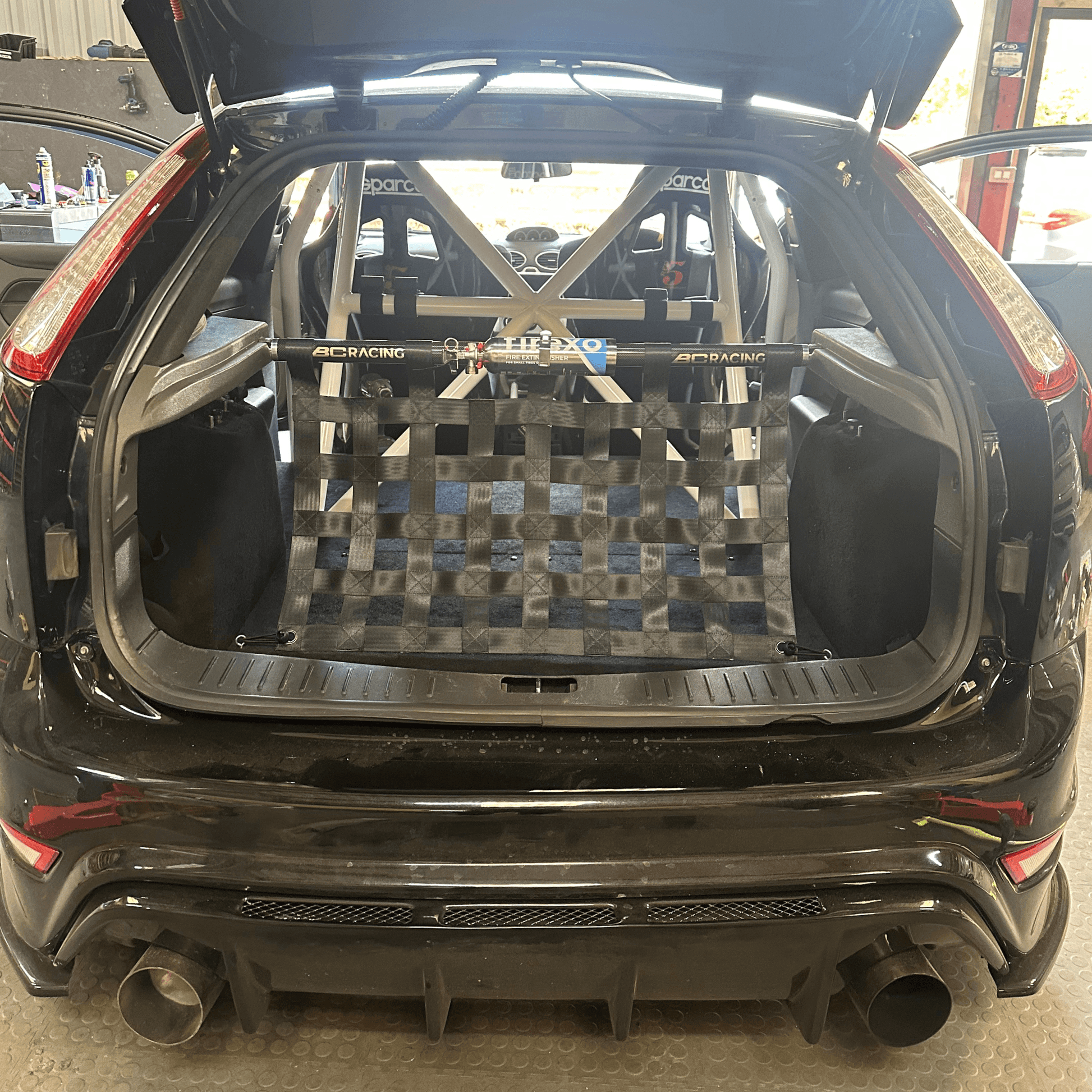 Ford Focus Mk2 ST RS Strut bar and Cargo net cargo-nets.co.uk