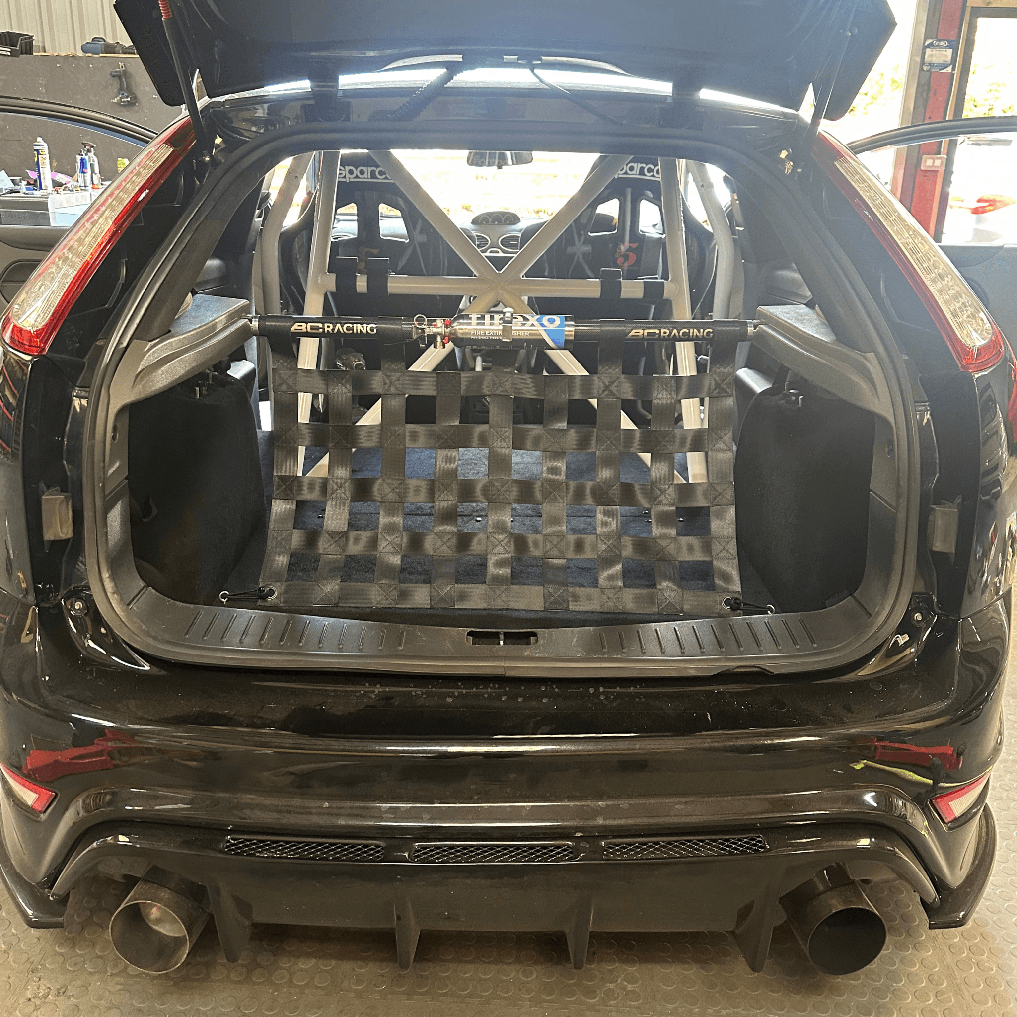 Ford Focus Mk2 ST RS Strut bar and Cargo net cargo-nets.co.uk
