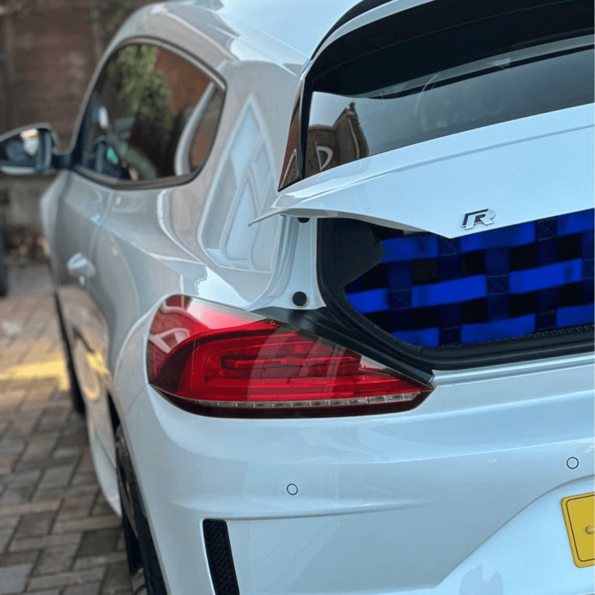 VW Scirocco Mk3 R Strut bar and Cargo net cargo-nets.co.uk
