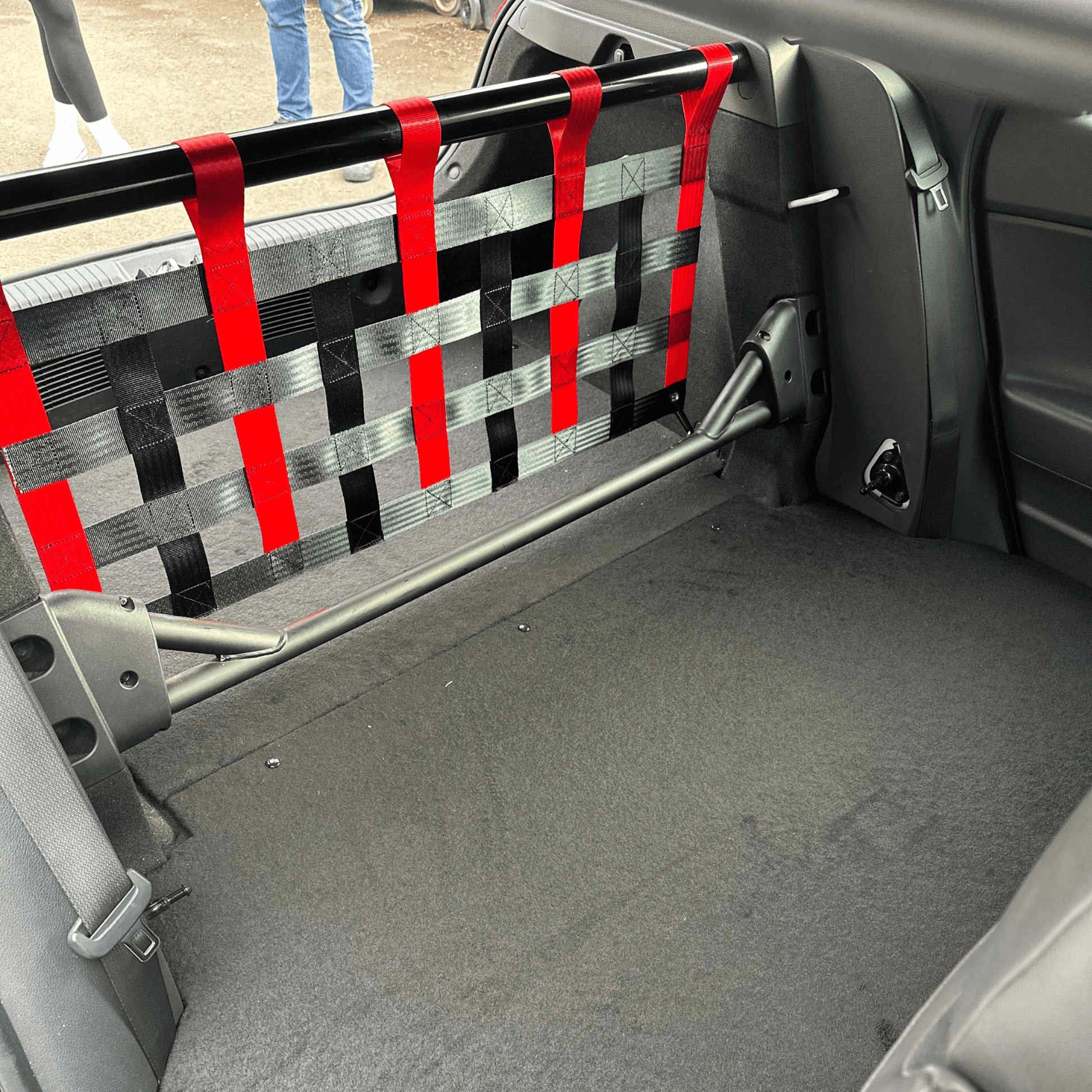Hyundai i30N Strut bar and Cargo net cargo-nets.co.uk