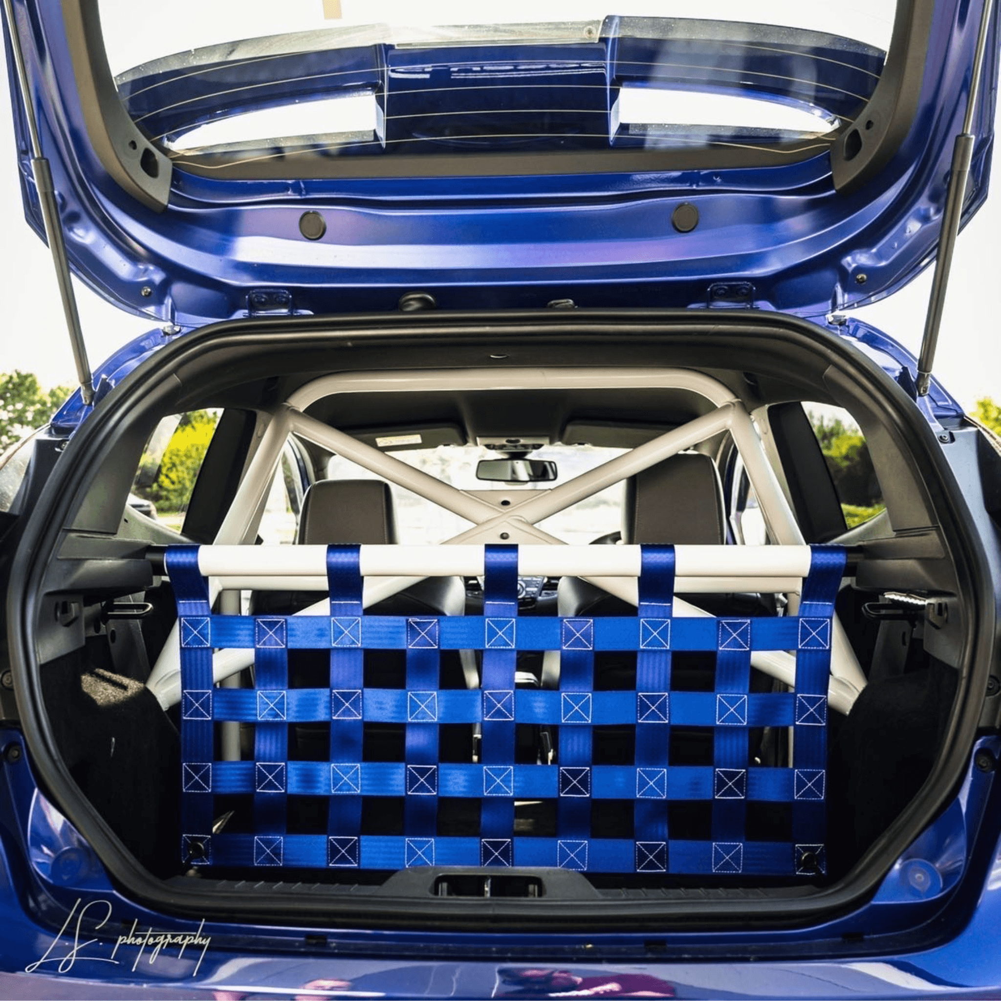 Ford Fiesta Mk7 Mk7.5 ST180 Strut bar and Cargo net cargo-nets.co.uk