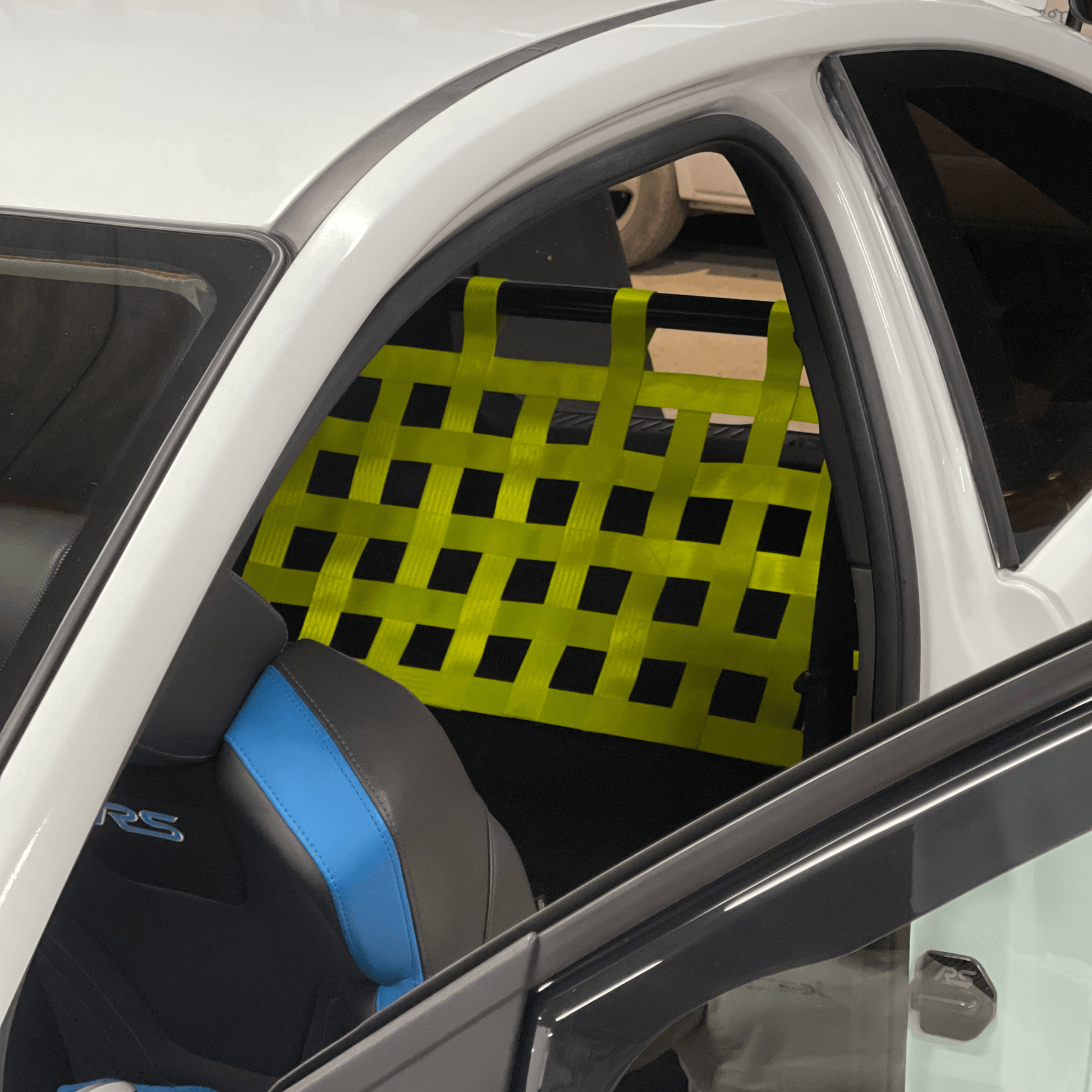 Ford Focus Mk2 ST RS Strut bar and Cargo net cargo-nets.co.uk