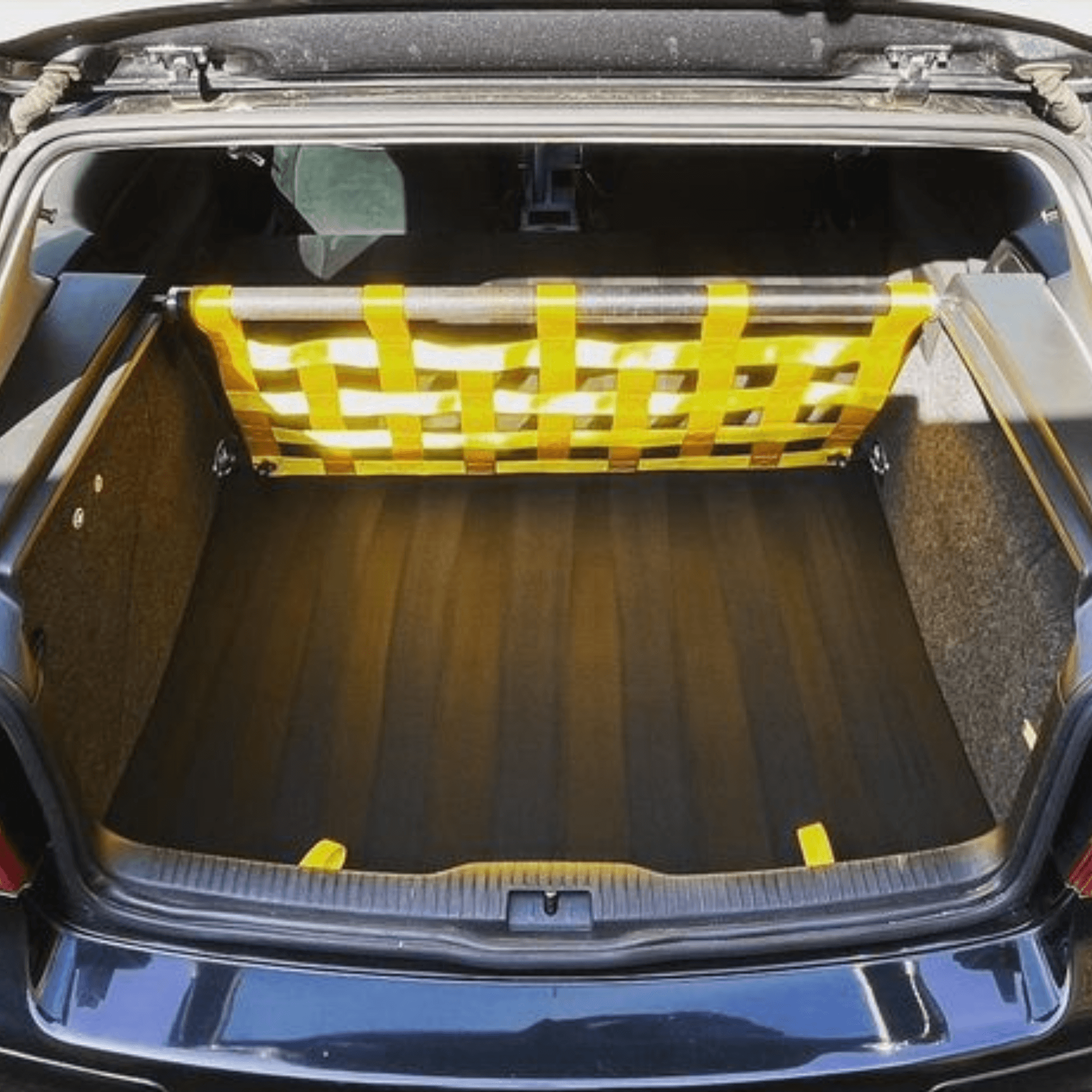 VW Golf Mk4 GTI R32 Strut bar and Cargo net cargo-nets.co.uk