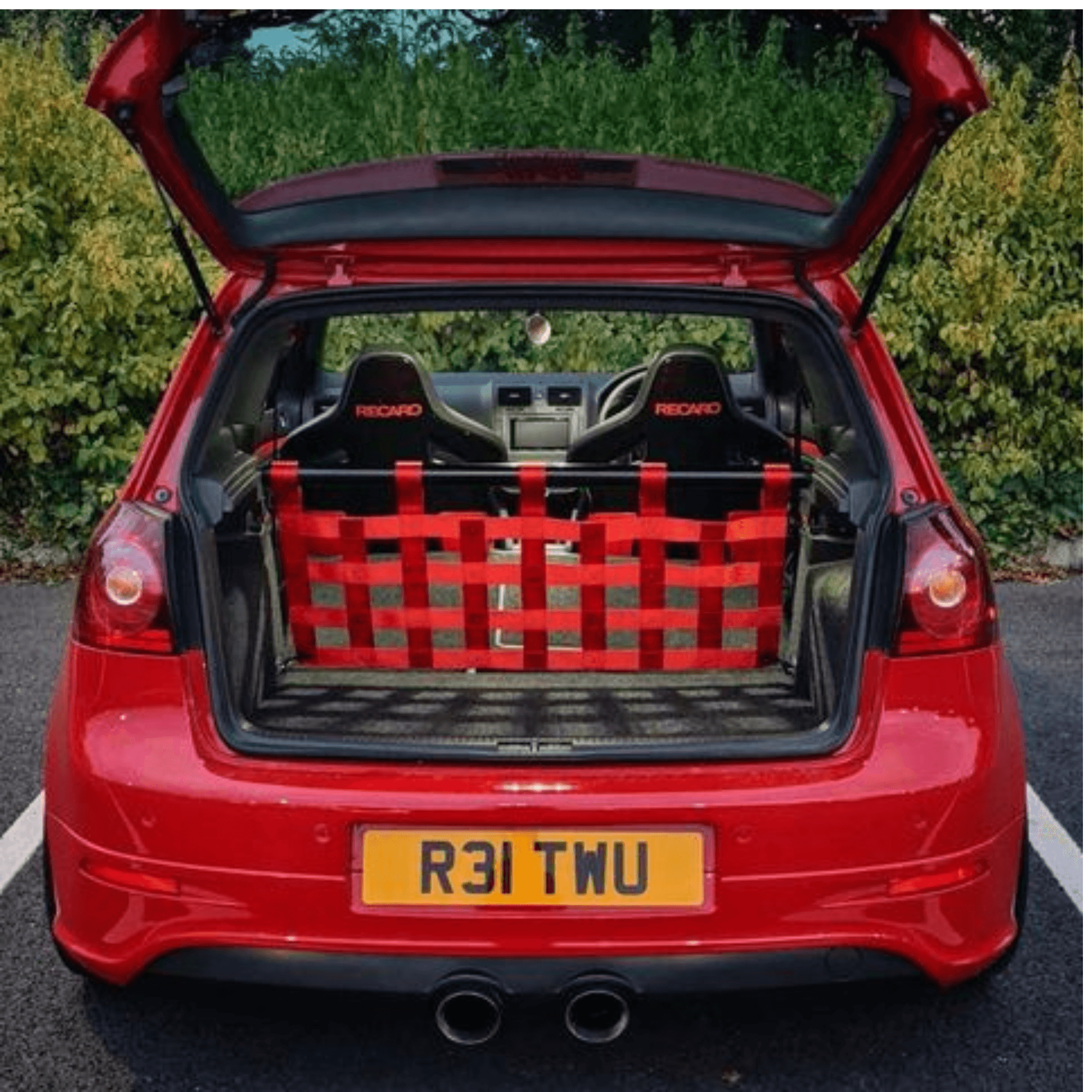 VW Golf Mk5 GTI Strut bar and Cargo net cargo-nets.co.uk