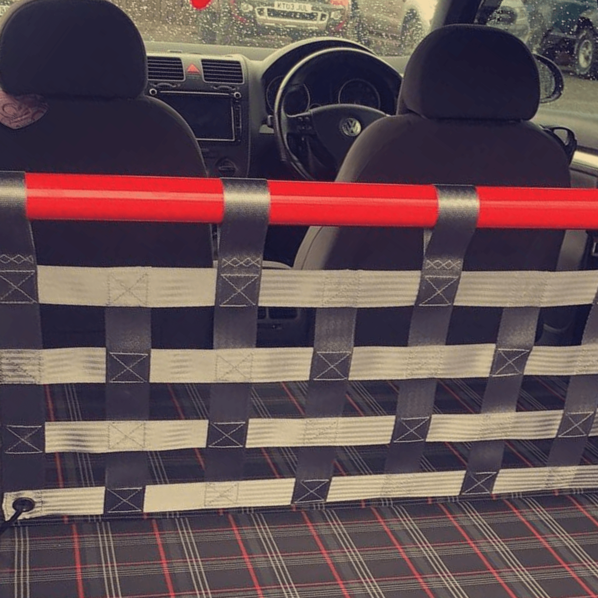 VW Golf Mk5 GTI Strut bar and Cargo net cargo-nets.co.uk