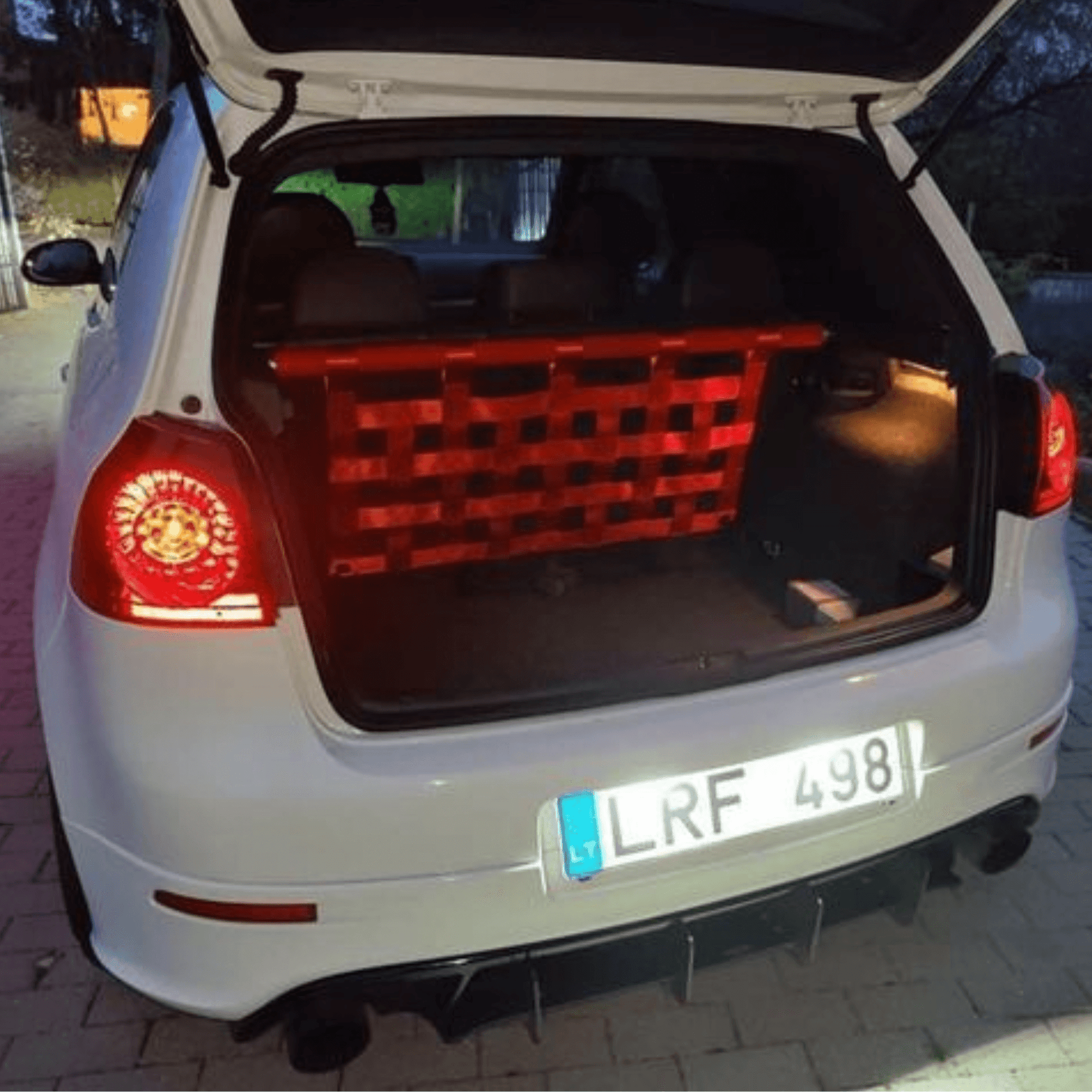 VW Golf Mk5 GTI Strut bar and Cargo net cargo-nets.co.uk