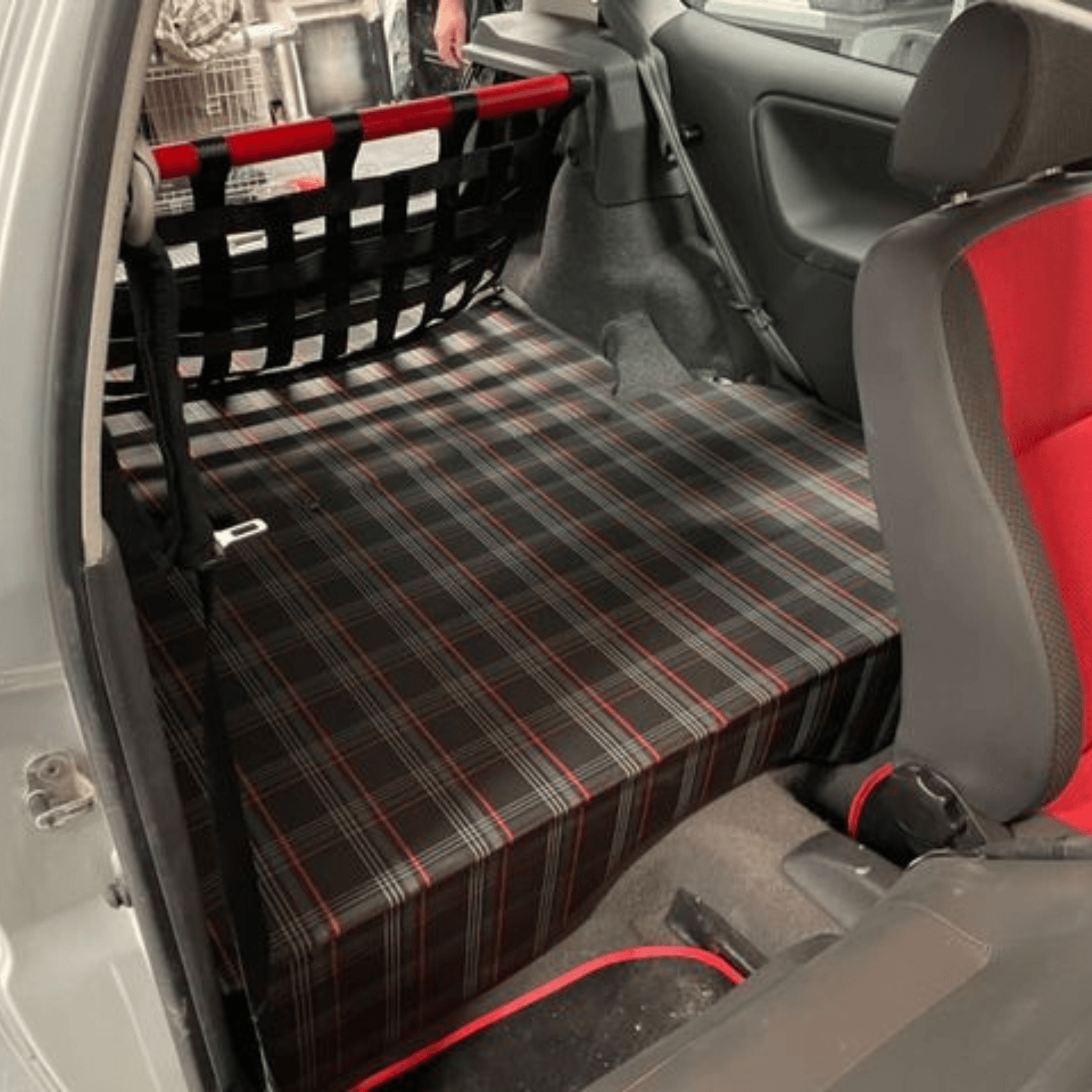 VW Polo Mk3 6n2 GTI Strut bar and Cargo net cargo-nets.co.uk