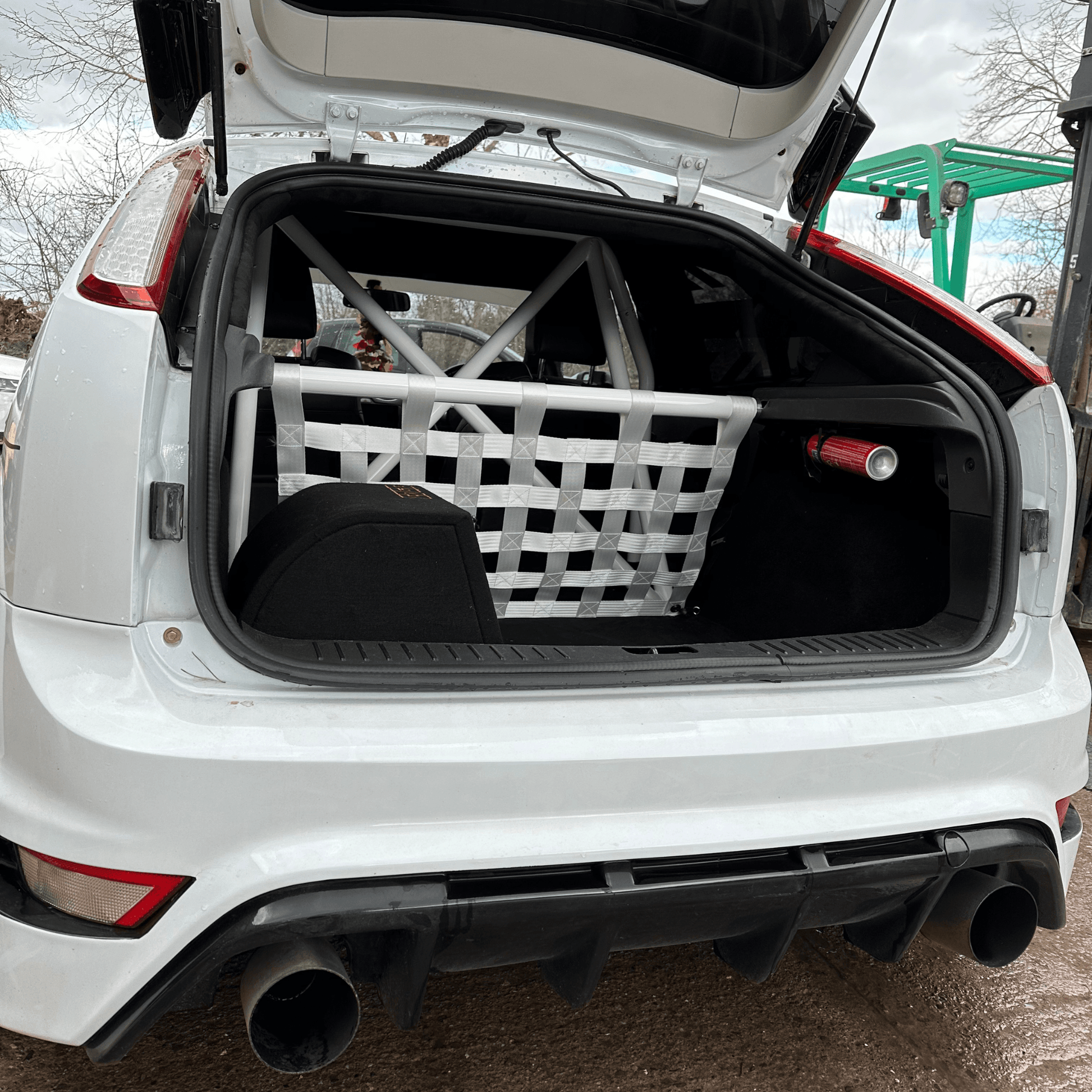 Ford Focus Mk2 ST RS Strut bar and Cargo net cargo-nets.co.uk