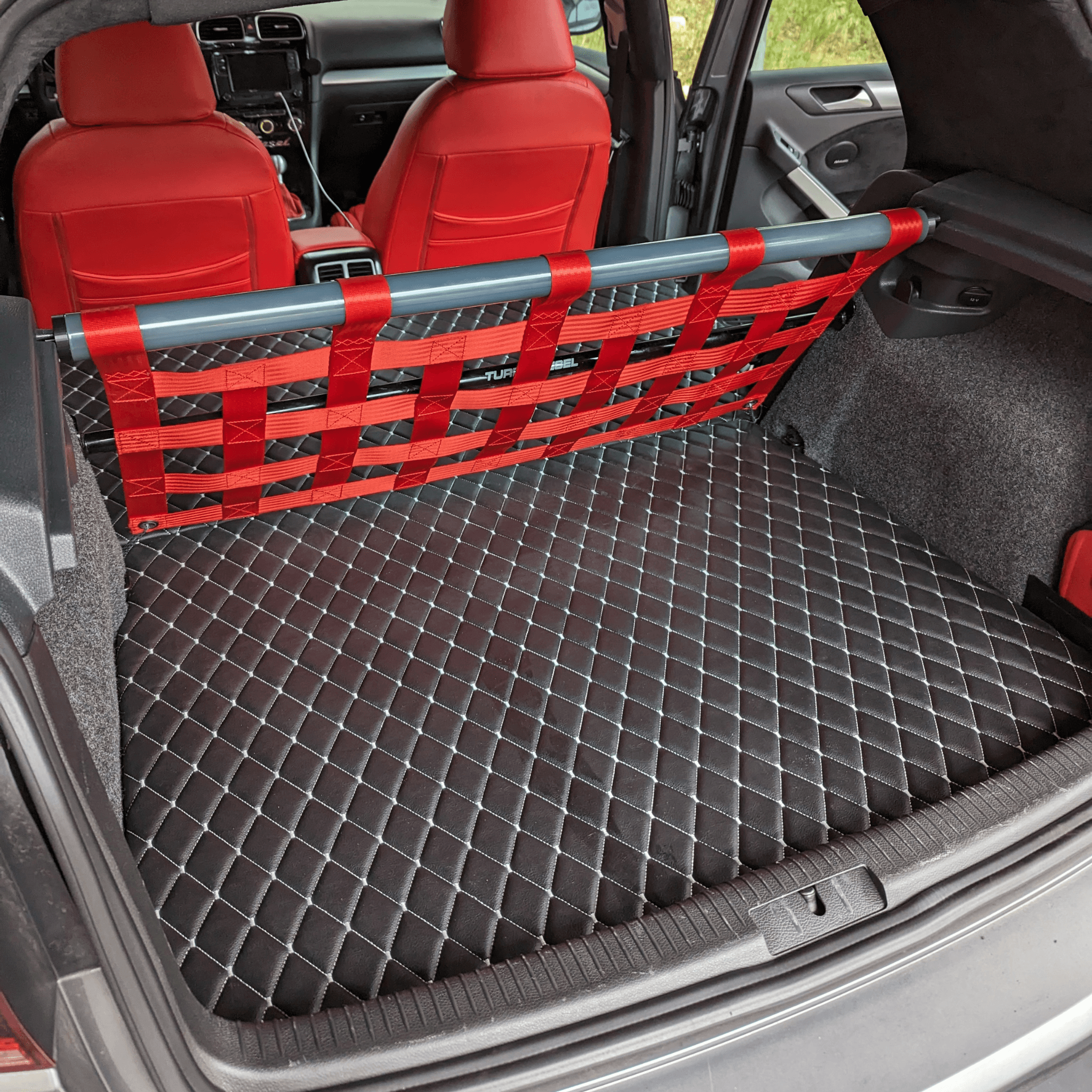VW Golf Mk5 GTI Strut bar and Cargo net cargo-nets.co.uk