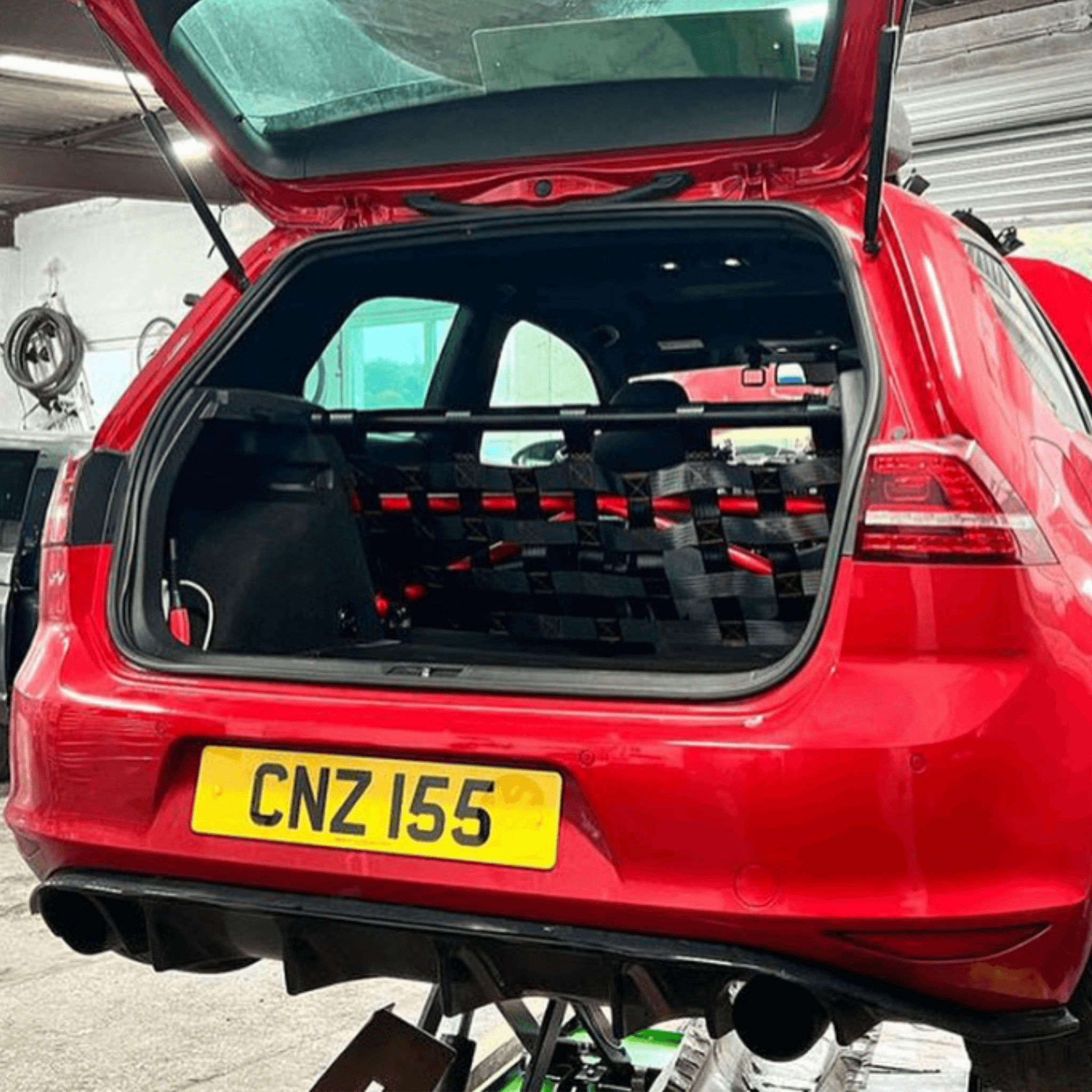 VW Golf Mk7 R GTI Strut bar and Cargo net cargo-nets.co.uk
