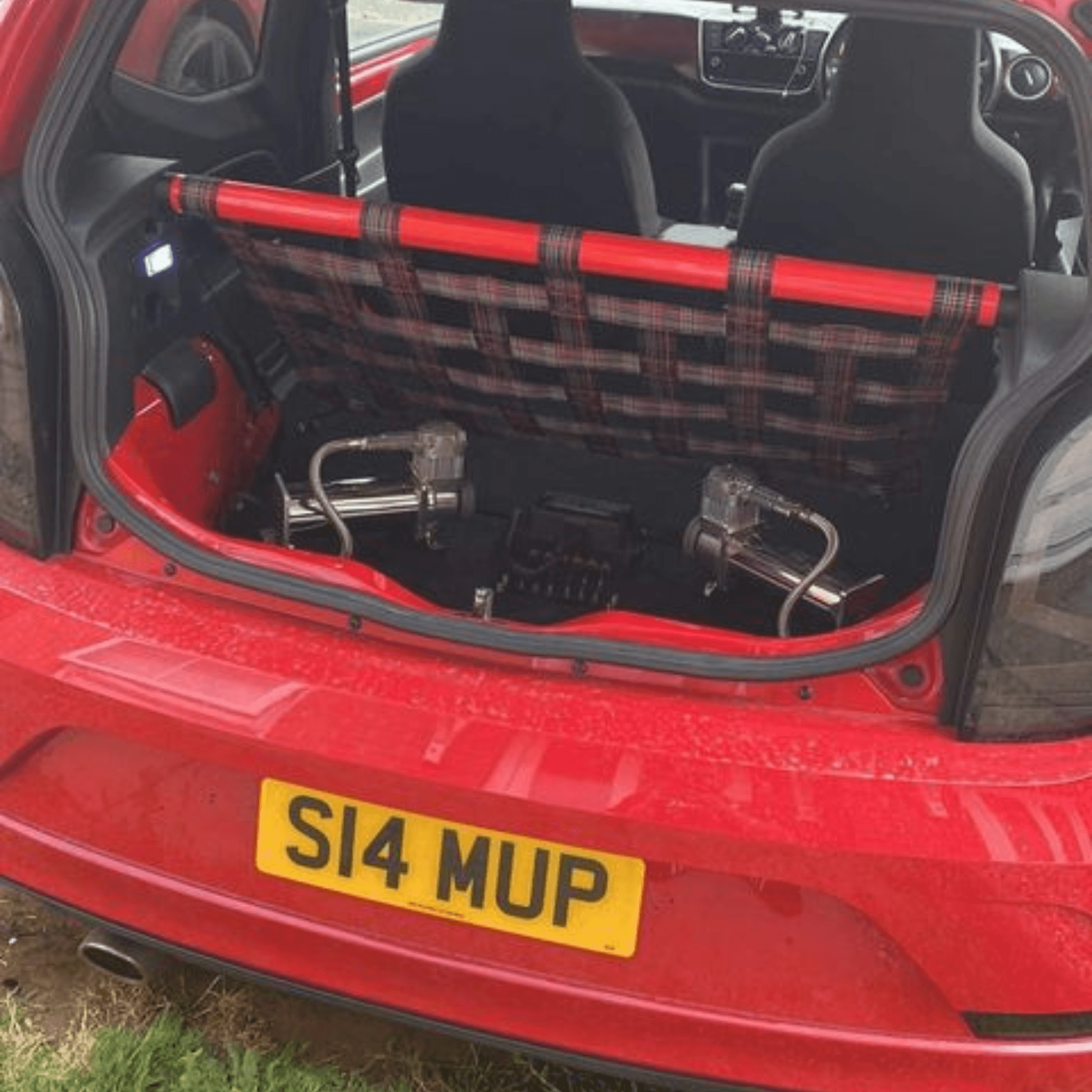 VW UP GTI Strut bar and Cargo net cargo-nets.co.uk