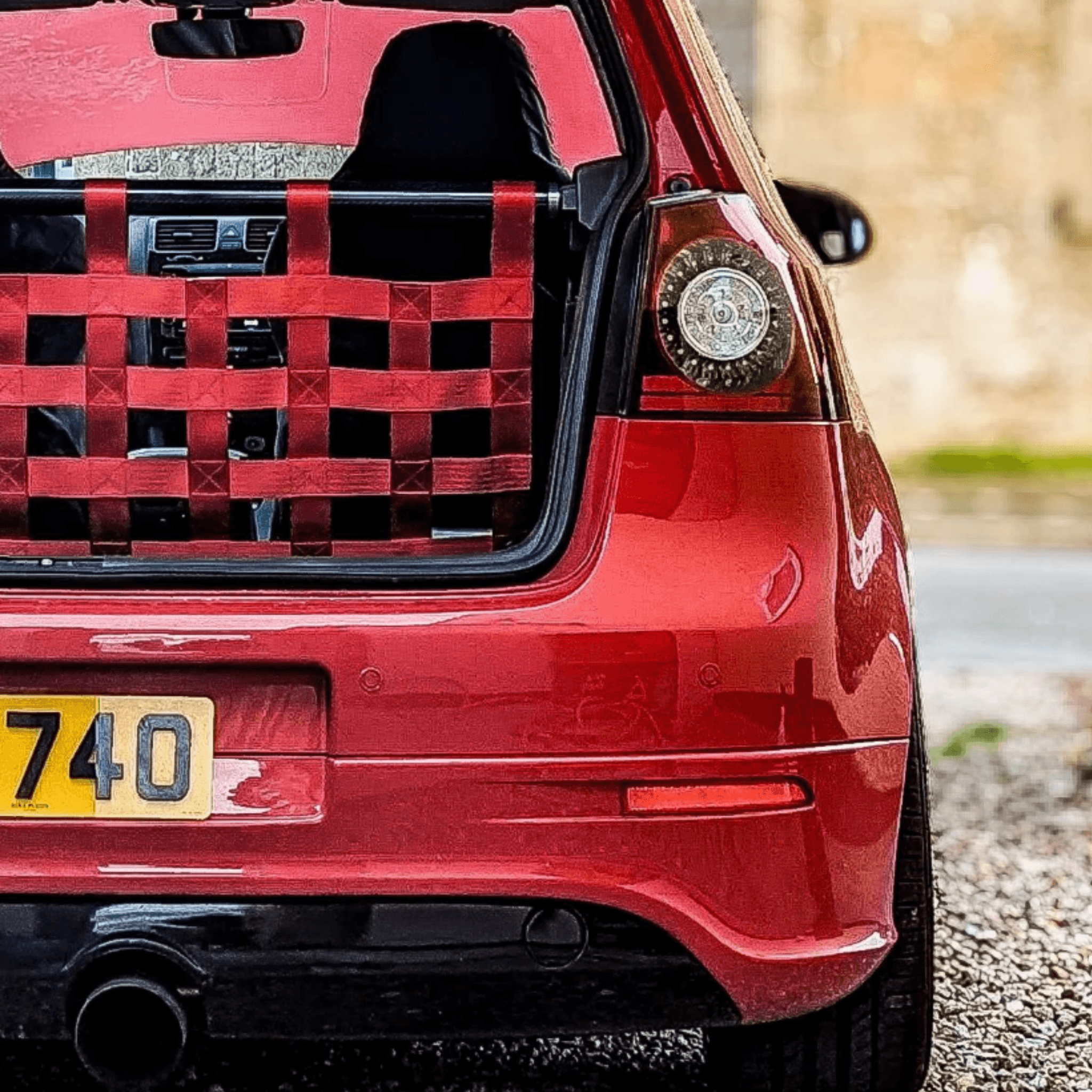VW Golf Mk5 GTI Strut bar and Cargo net cargo-nets.co.uk