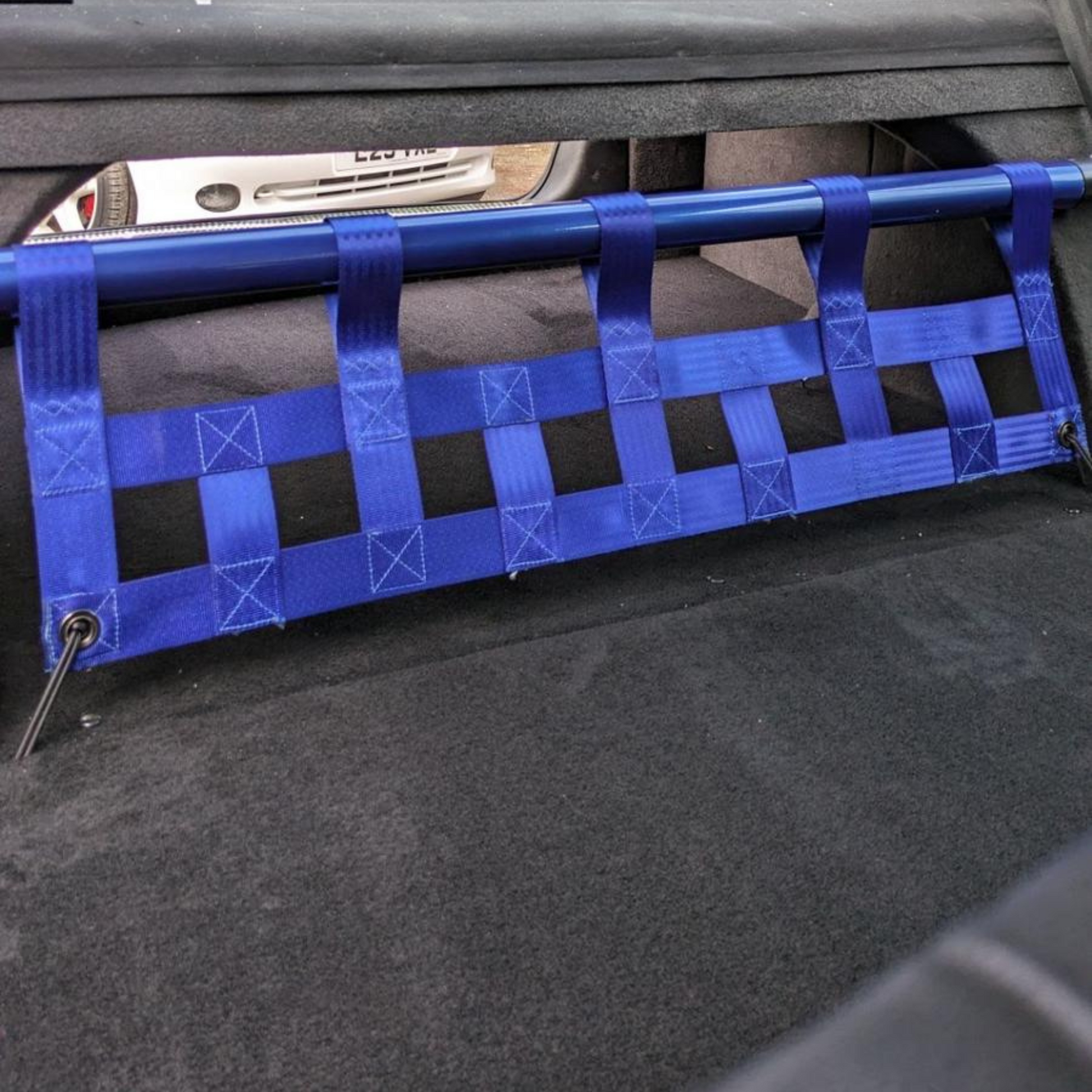 Volkswagen Bora 1J Strut Bar and Cargo Net cargo-nets.co.uk