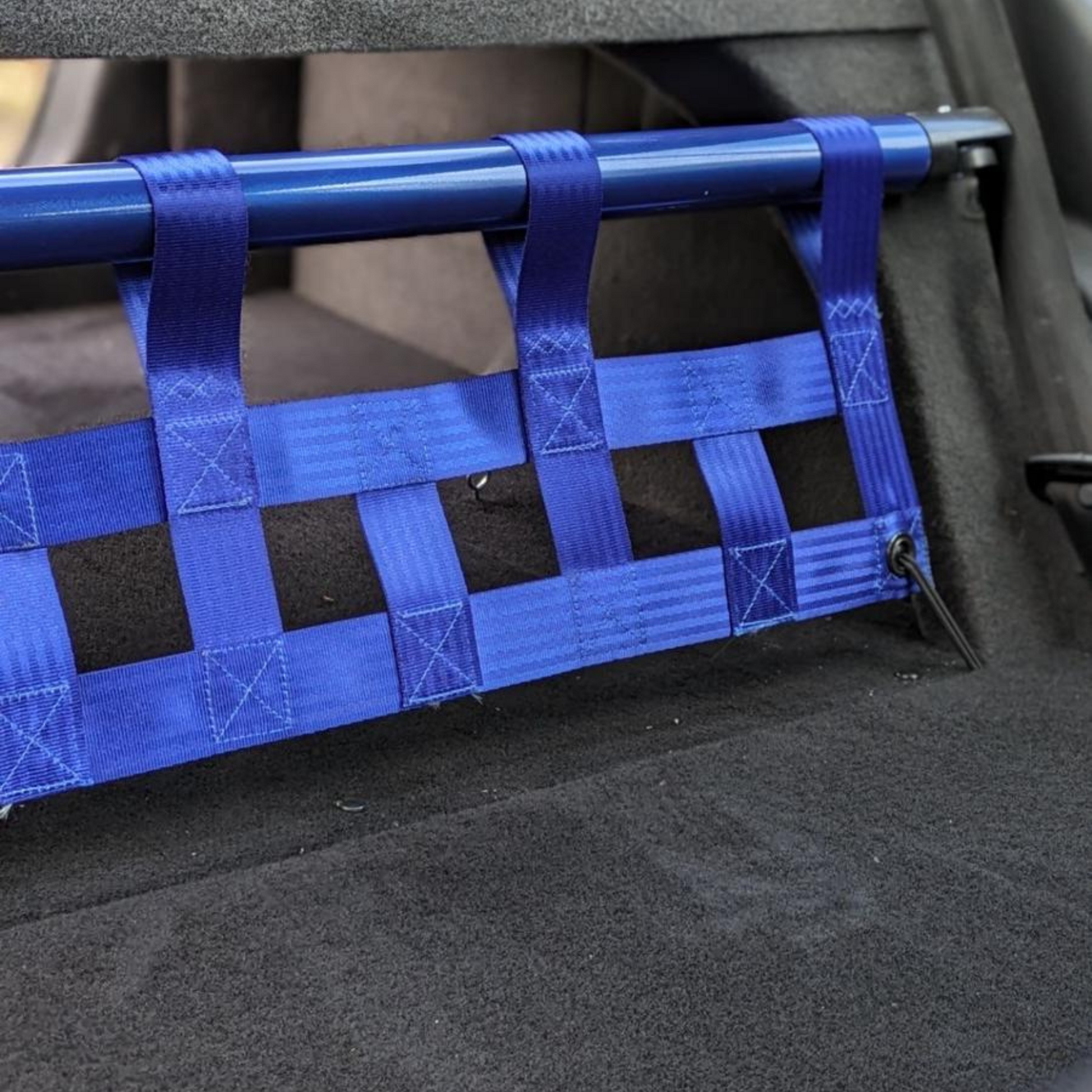 Volkswagen Bora 1J Strut Bar and Cargo Net cargo-nets.co.uk