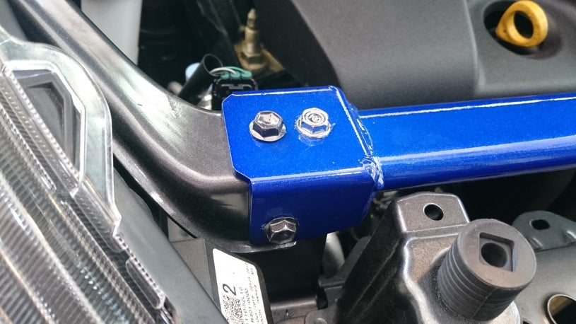 HARDRACE FRONT RADIATOR BRACE HardRace